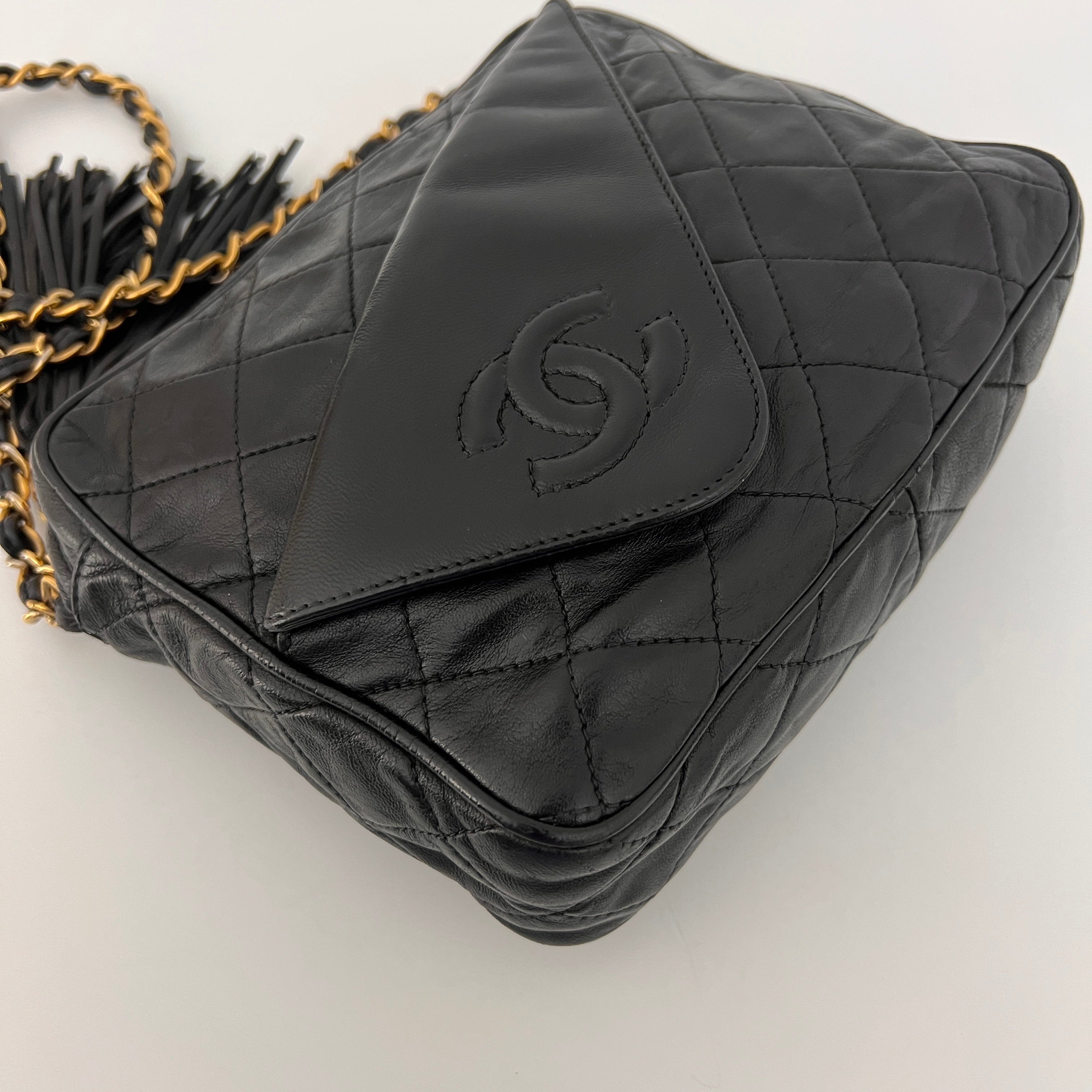 CHANEL Camera Bag black lambskin shoulder bag 1989-1991