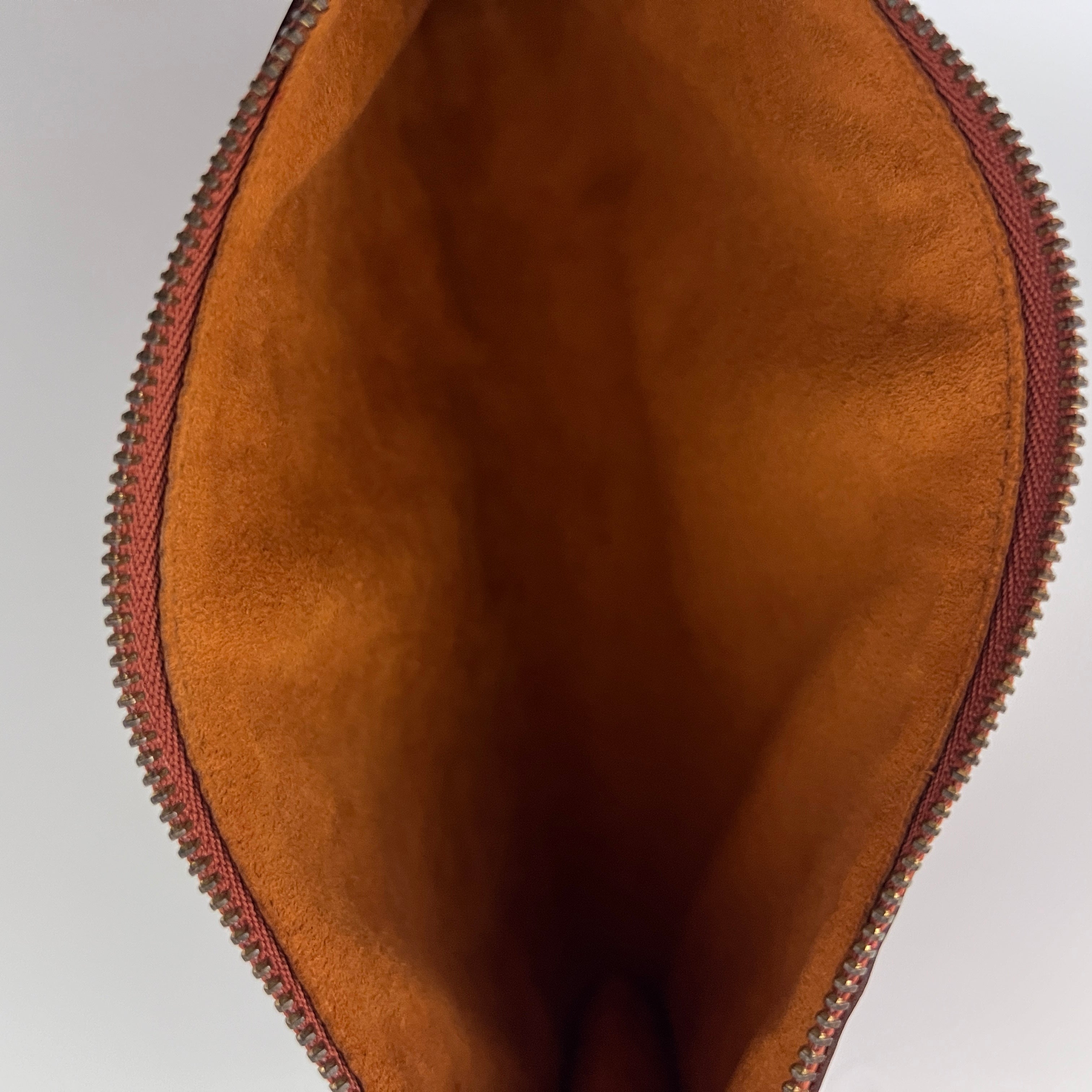 Sac LOUIS VUITTON Pochette Accessoires cuir épi marron vintage 1996