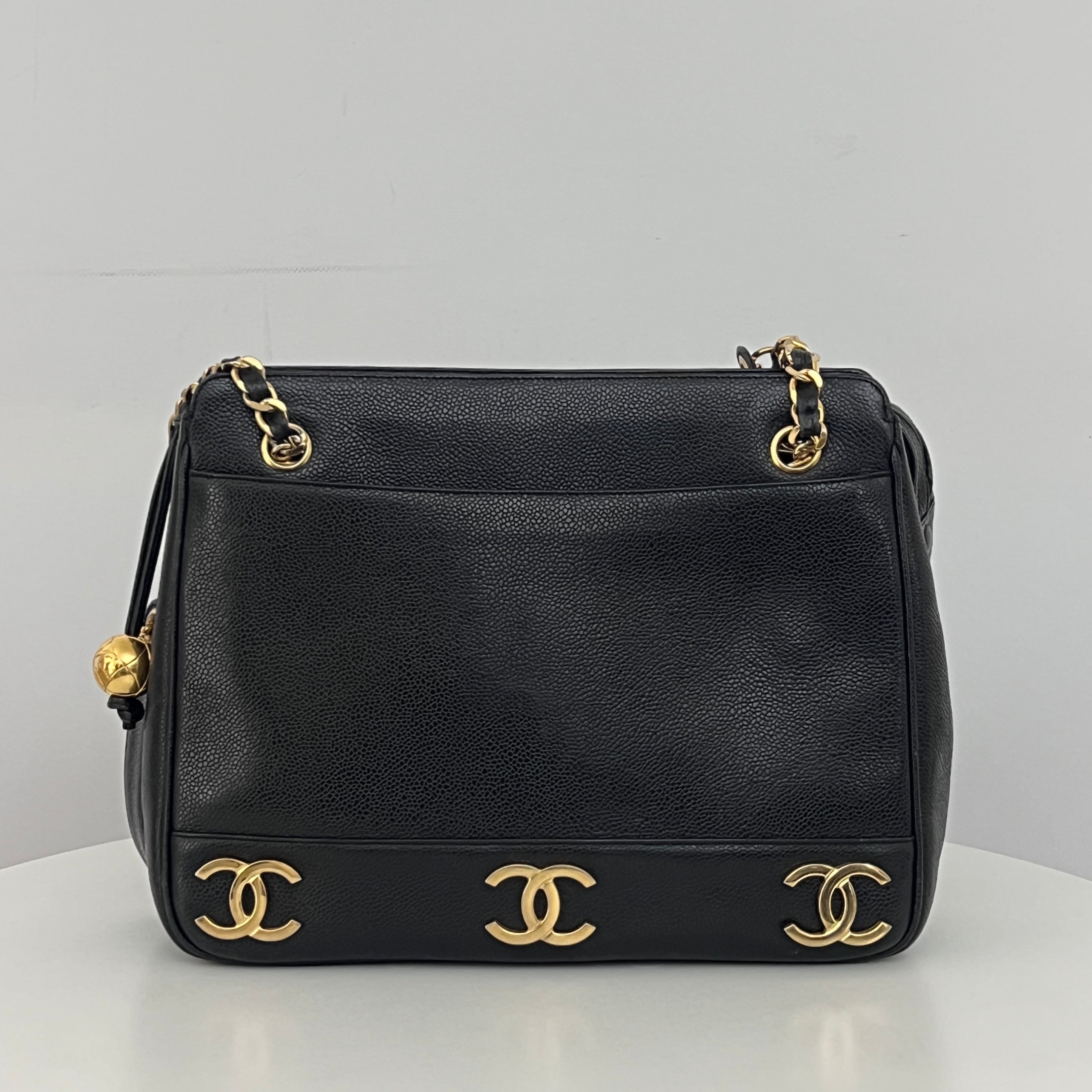 Sac CHANEL Triple Coco cuir caviar noir vintage 1991-1994