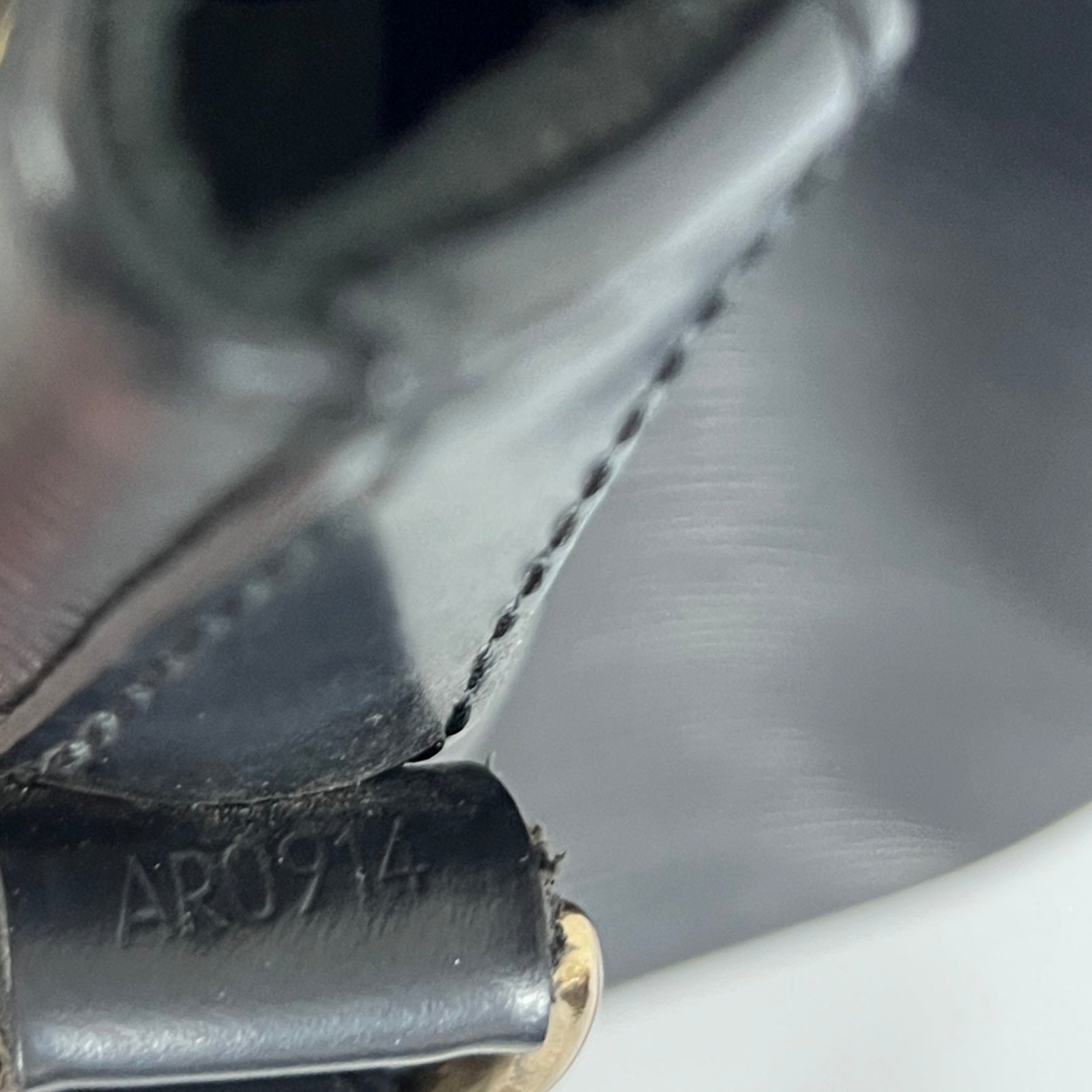 Sac LOUIS VUITTON Noé Petit cuir épi noir vintage 1994