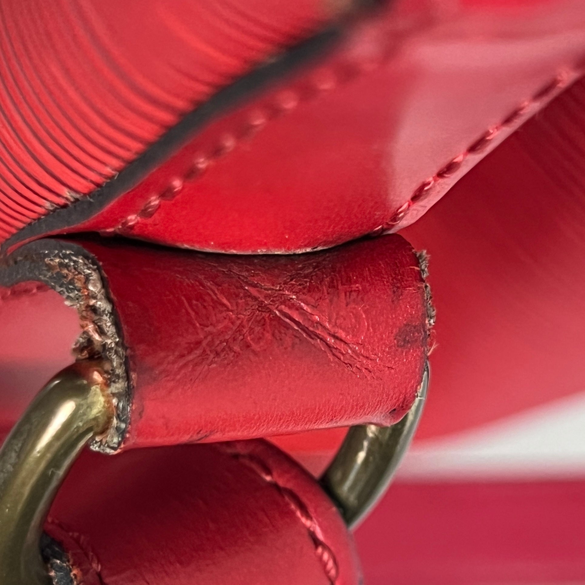 Sac LOUIS VUITTON Noé Petit cuir épi rouge vintage 1995