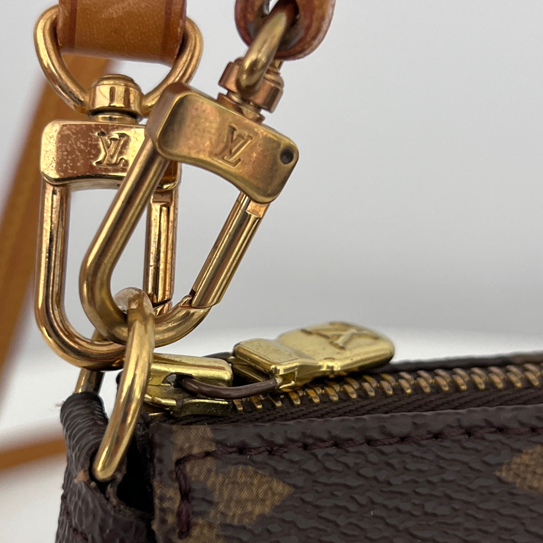 Sac à bandoulière LOUIS VUITTON Pochette Accessoires toile marron vintage 1999