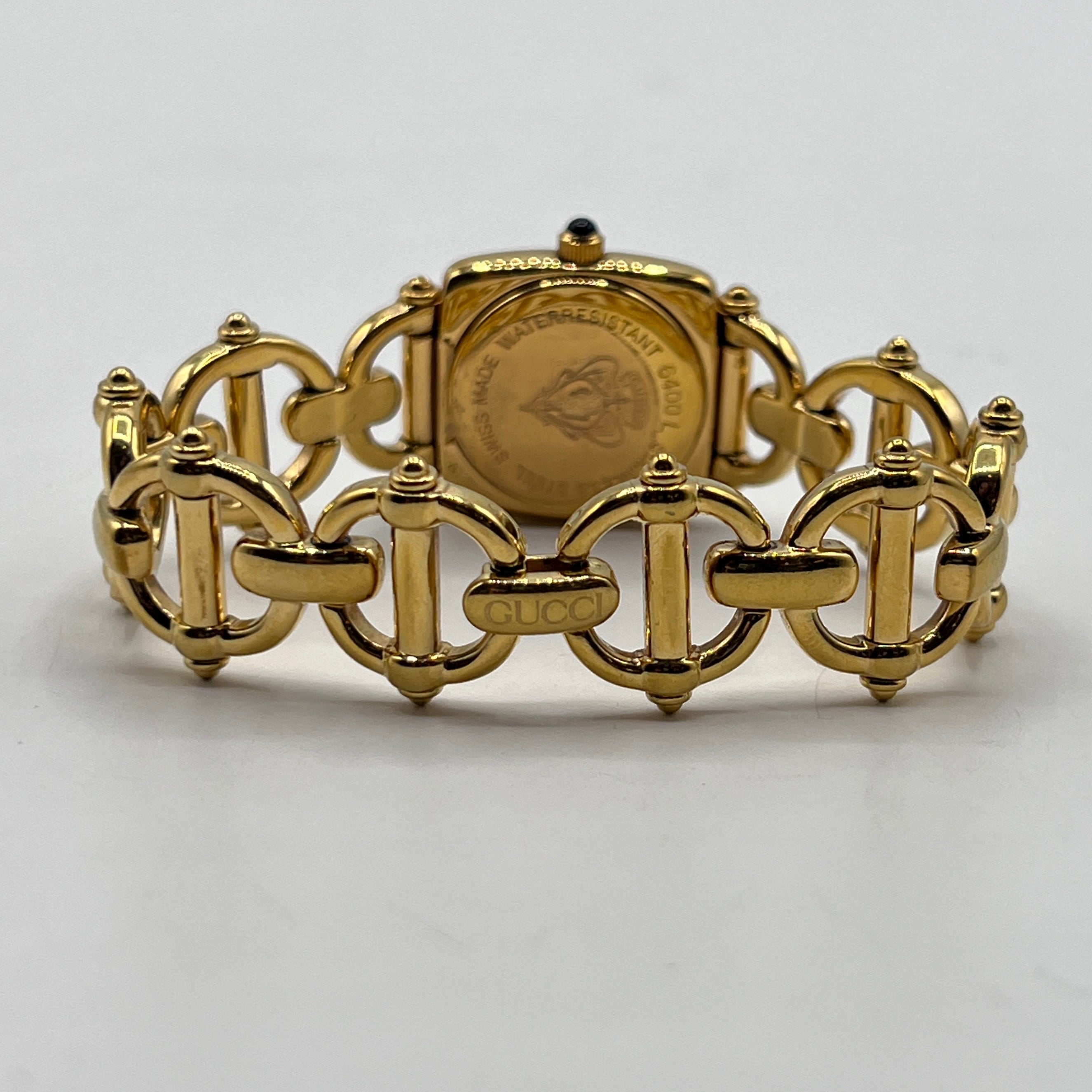 Montre GUCCI 6400 L plaqué or doré