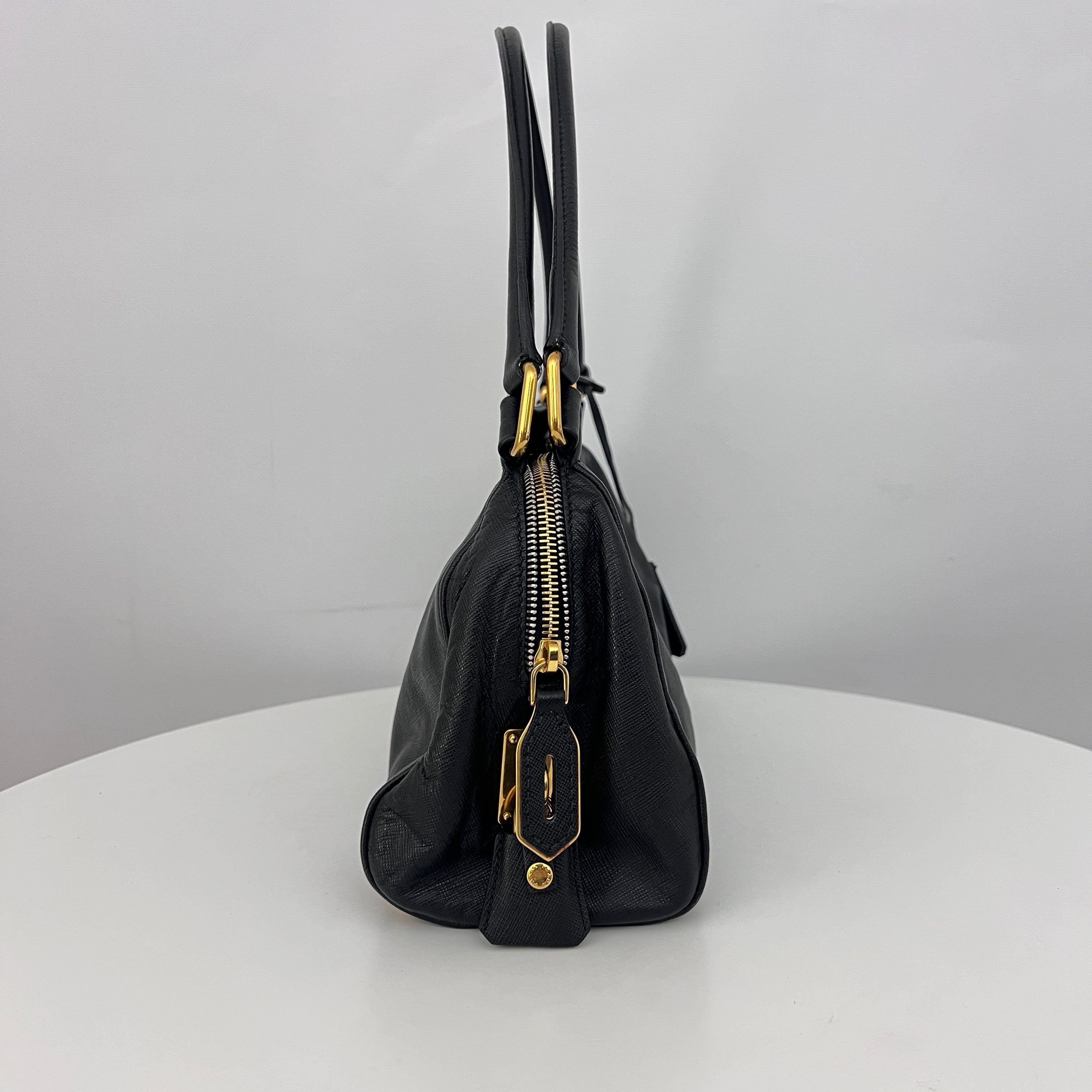 Sac à bandoulière PRADA Hobo cuir Saffiano noir