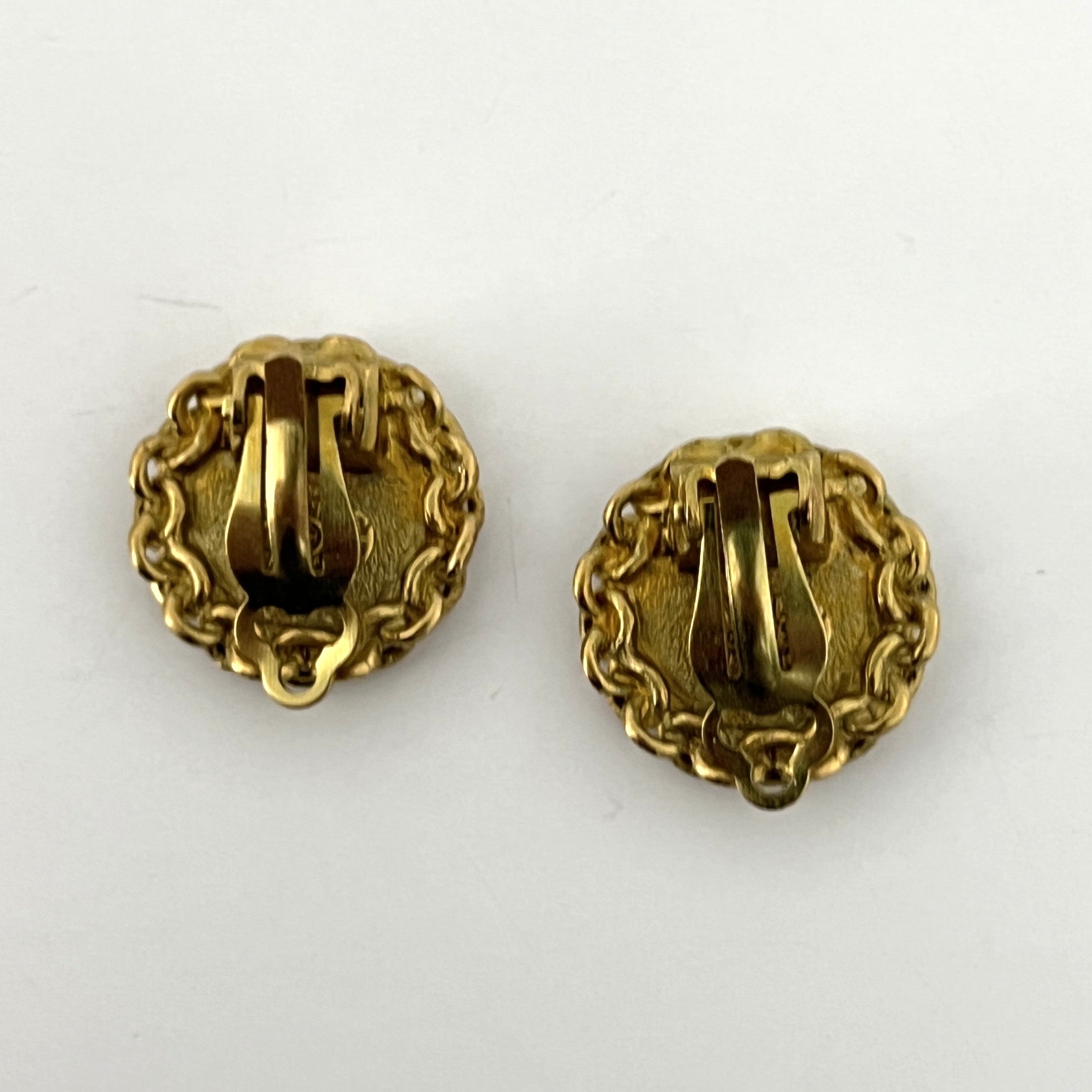 Boucles d'oreilles CHANEL CC Clip On Collection 1995