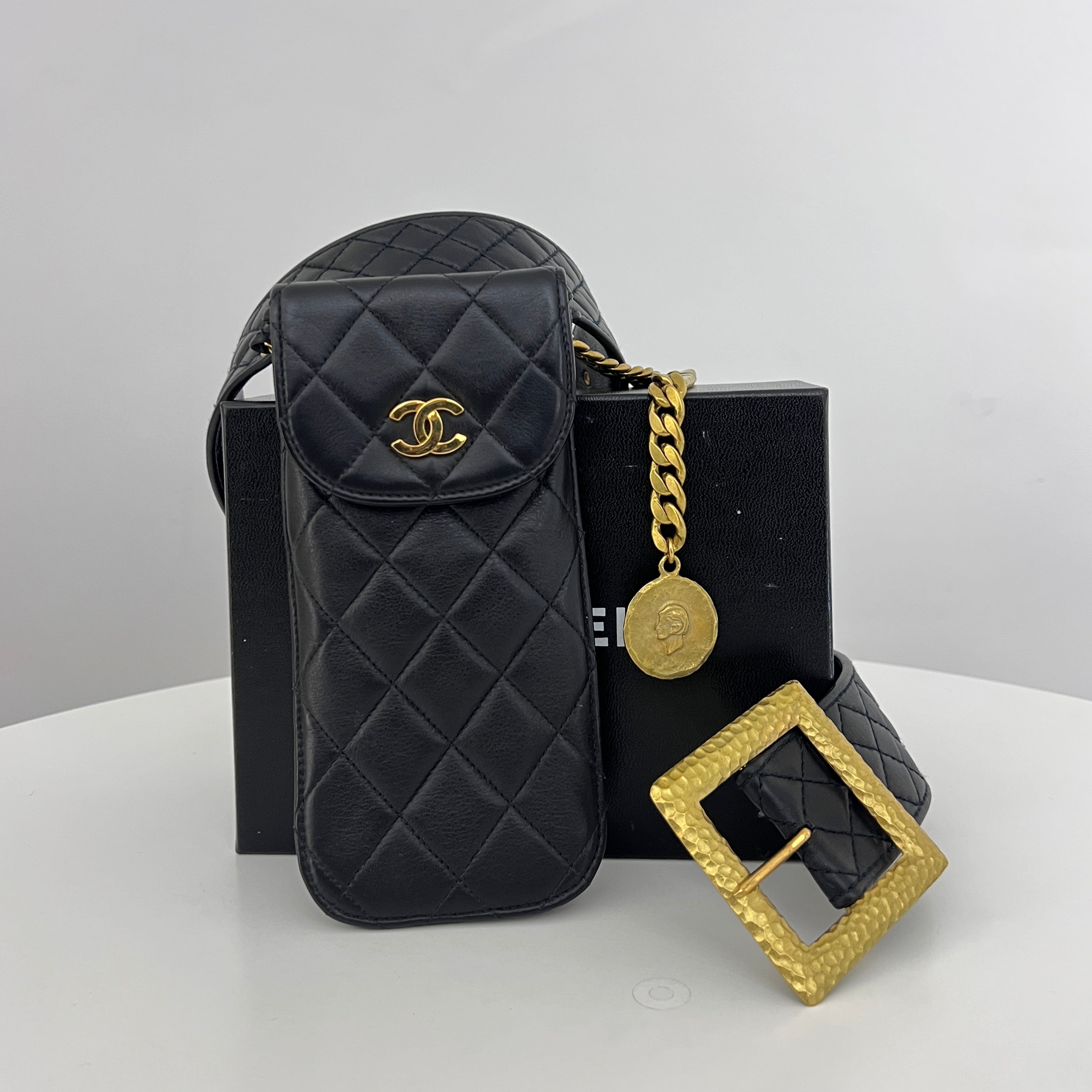 Ceinture CHANEL Chain Bag cuir matelassé noir Circa 1990