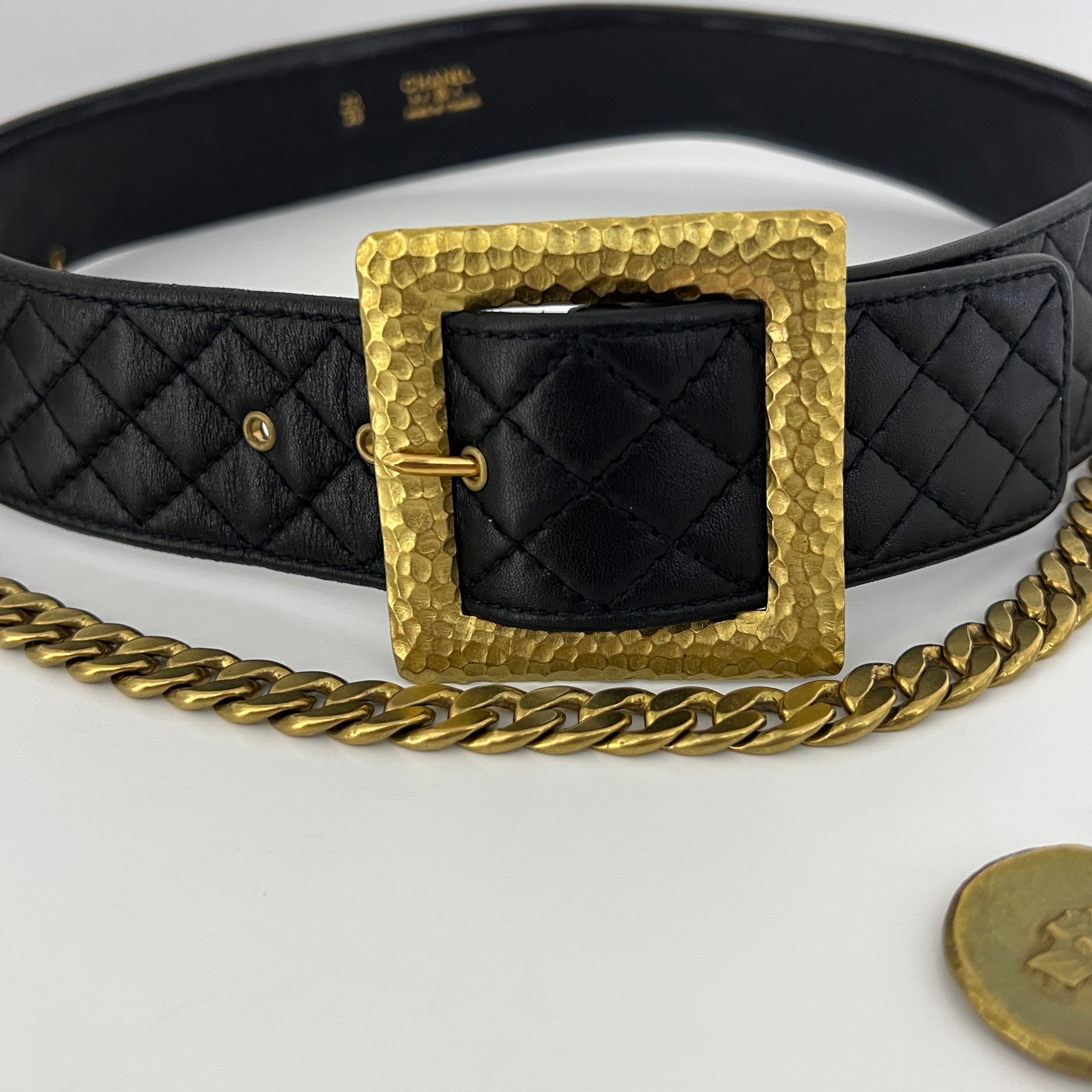 Ceinture CHANEL Chain Bag cuir matelassé noir Circa 1990