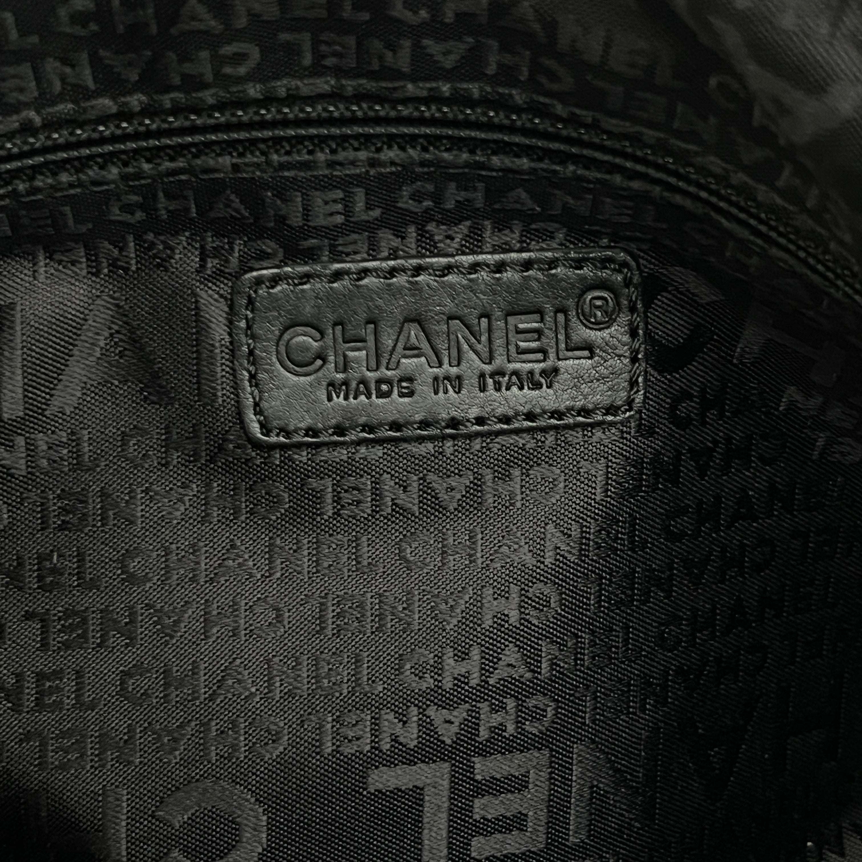 Sac CHANEL Boston Chocolate Bar cuir d'agneau noir vintage 2002-2003