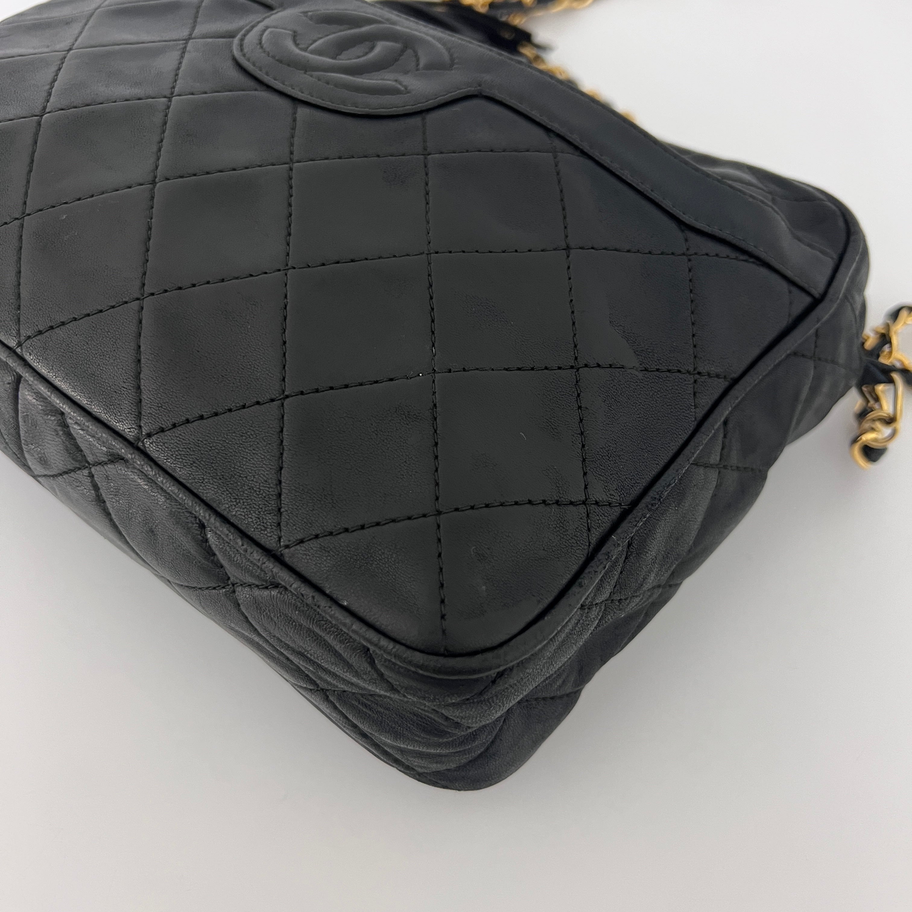 Sac à bandoulière CHANEL Camera Bag cuir d'agneau noir vintage 1991-1994