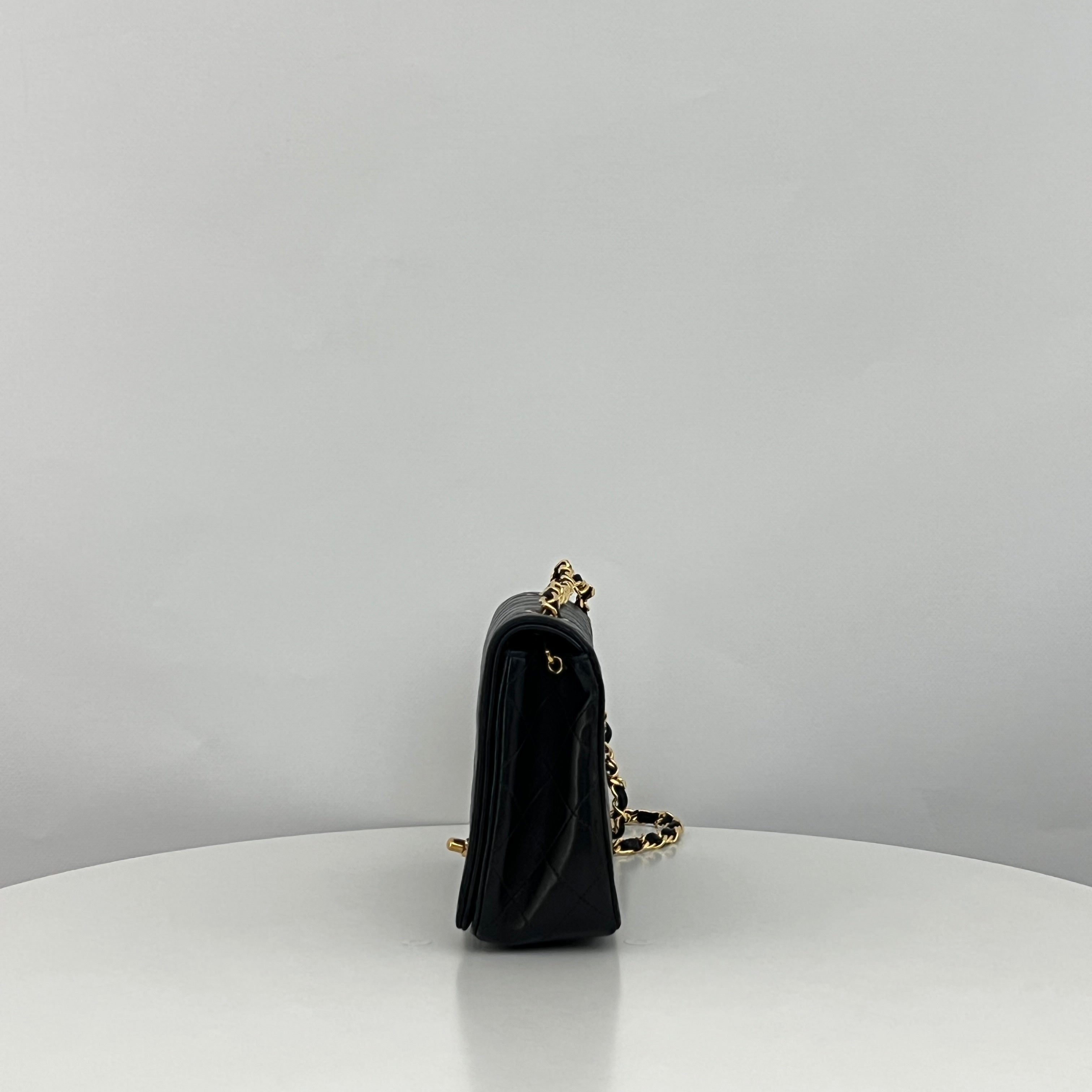 CHANEL Classic Small shoulder bag vintage black lambskin 1989-1991