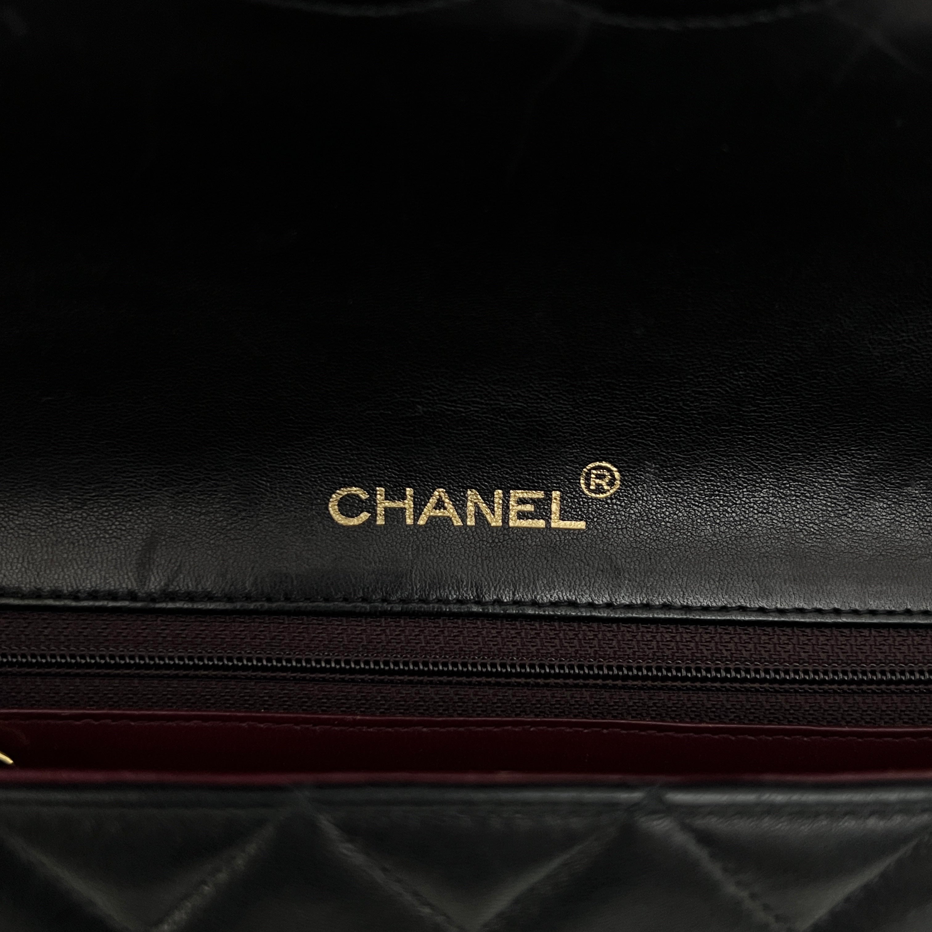CHANEL Classic Small shoulder bag vintage black lambskin 1989-1991