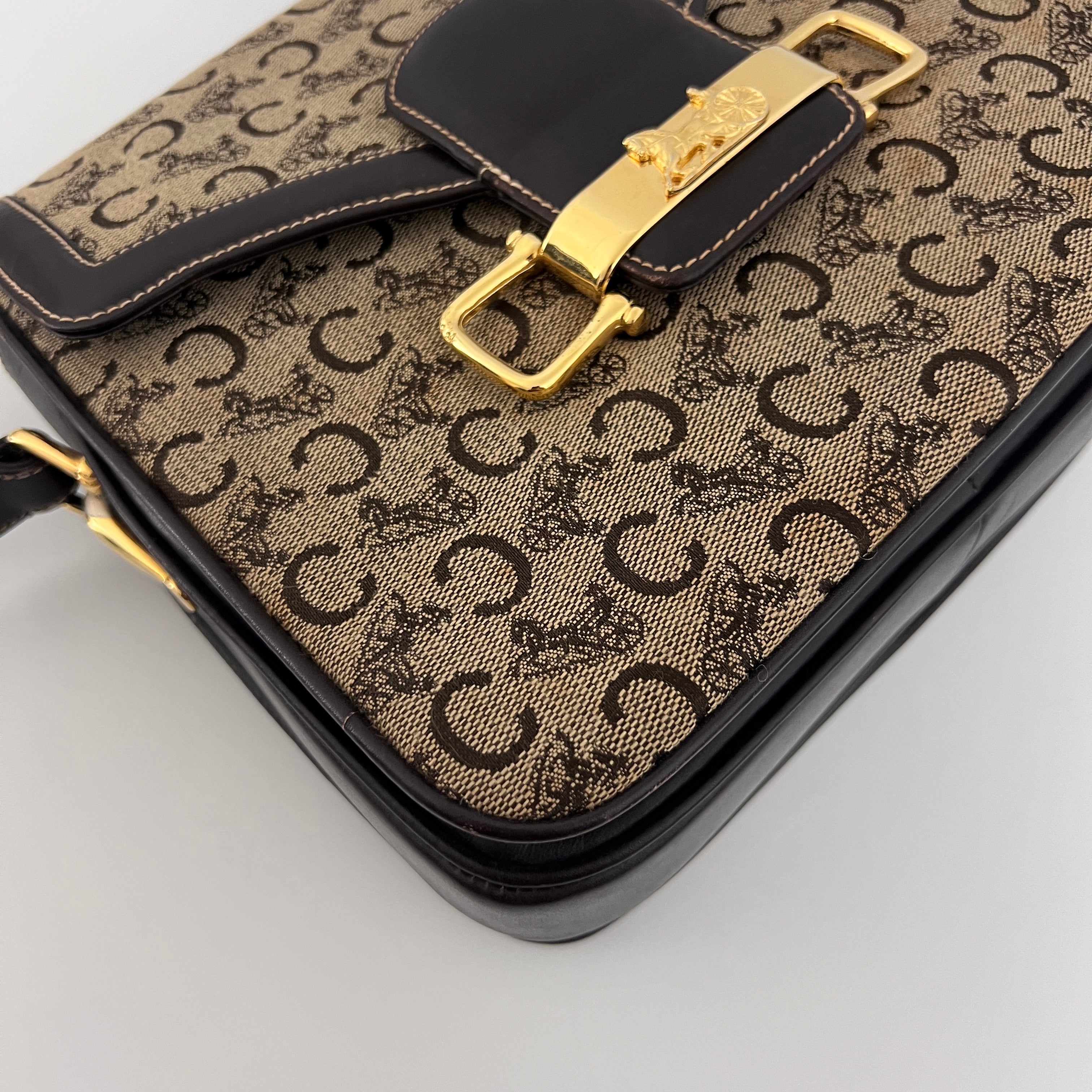 Sac CELINE Triomphe Carriage toile et cuir marron