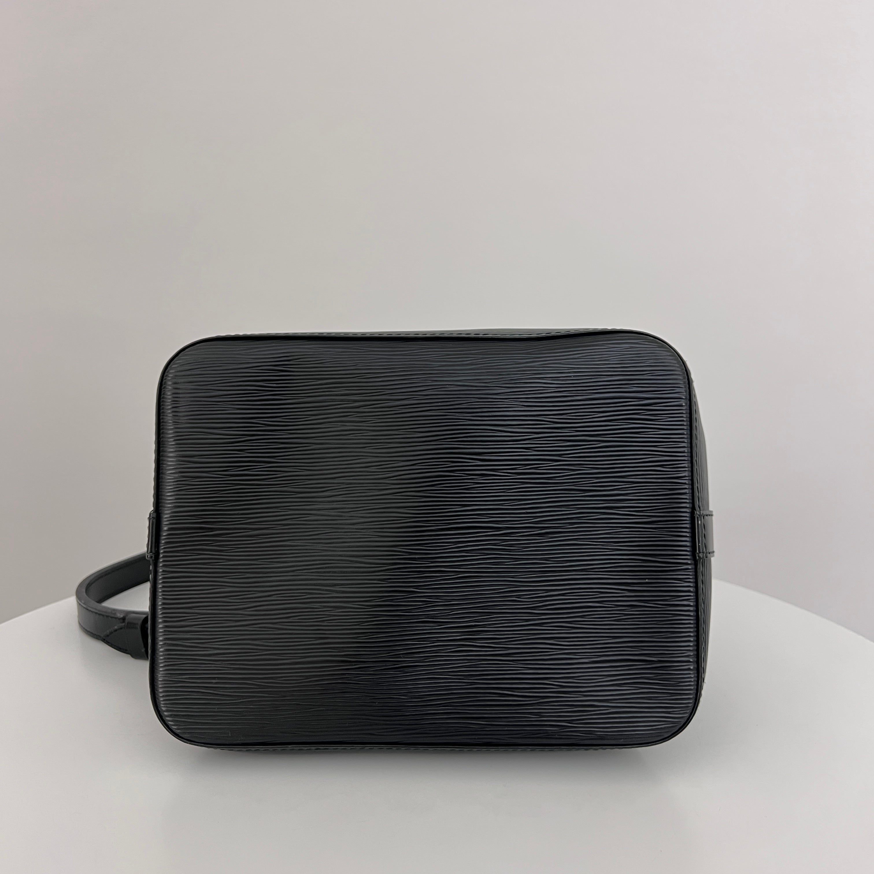 LOUIS VUITTON Petit Noe Bag Black Epi Leather Vintage 1993