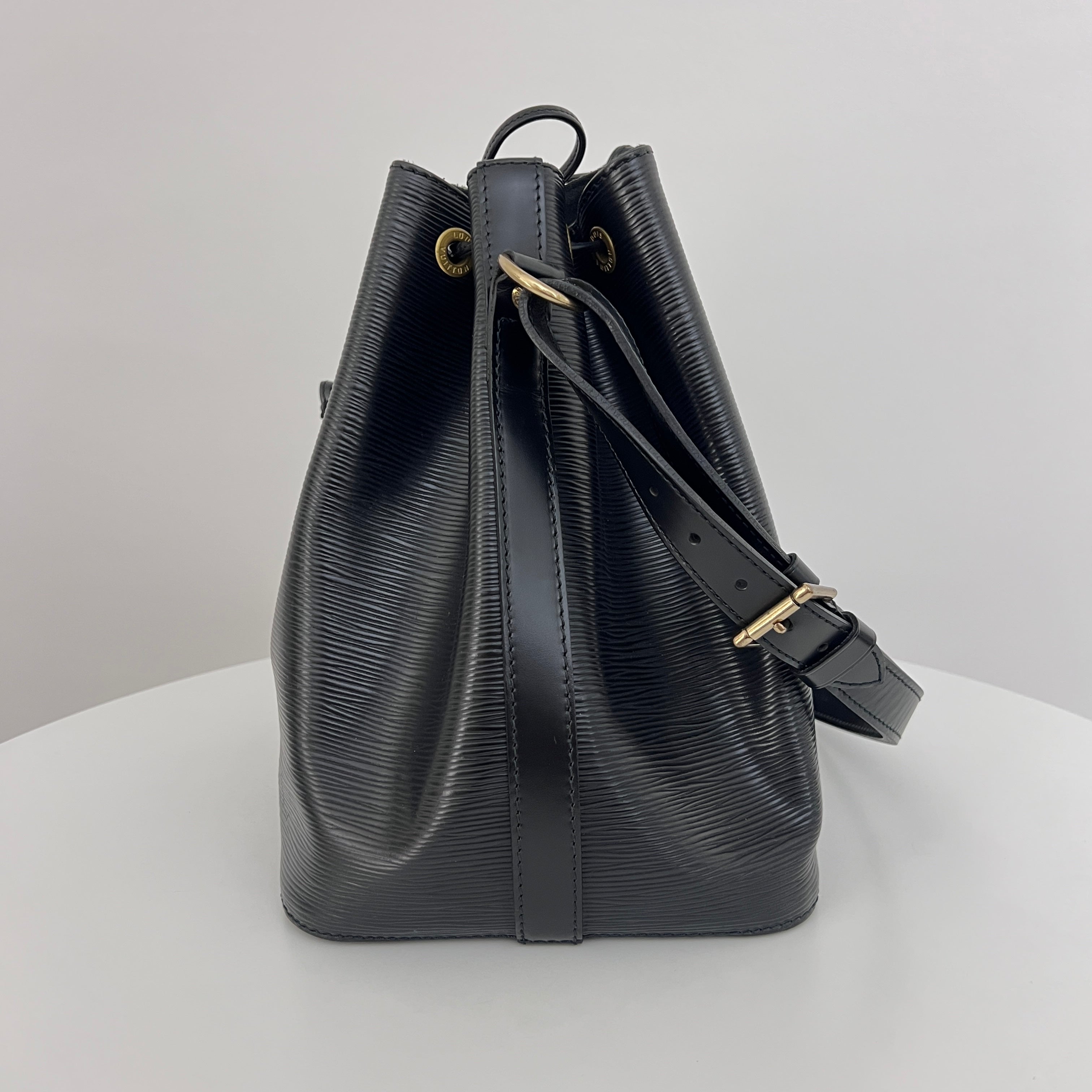 LOUIS VUITTON Petit Noe Bag Black Epi Leather Vintage 1993