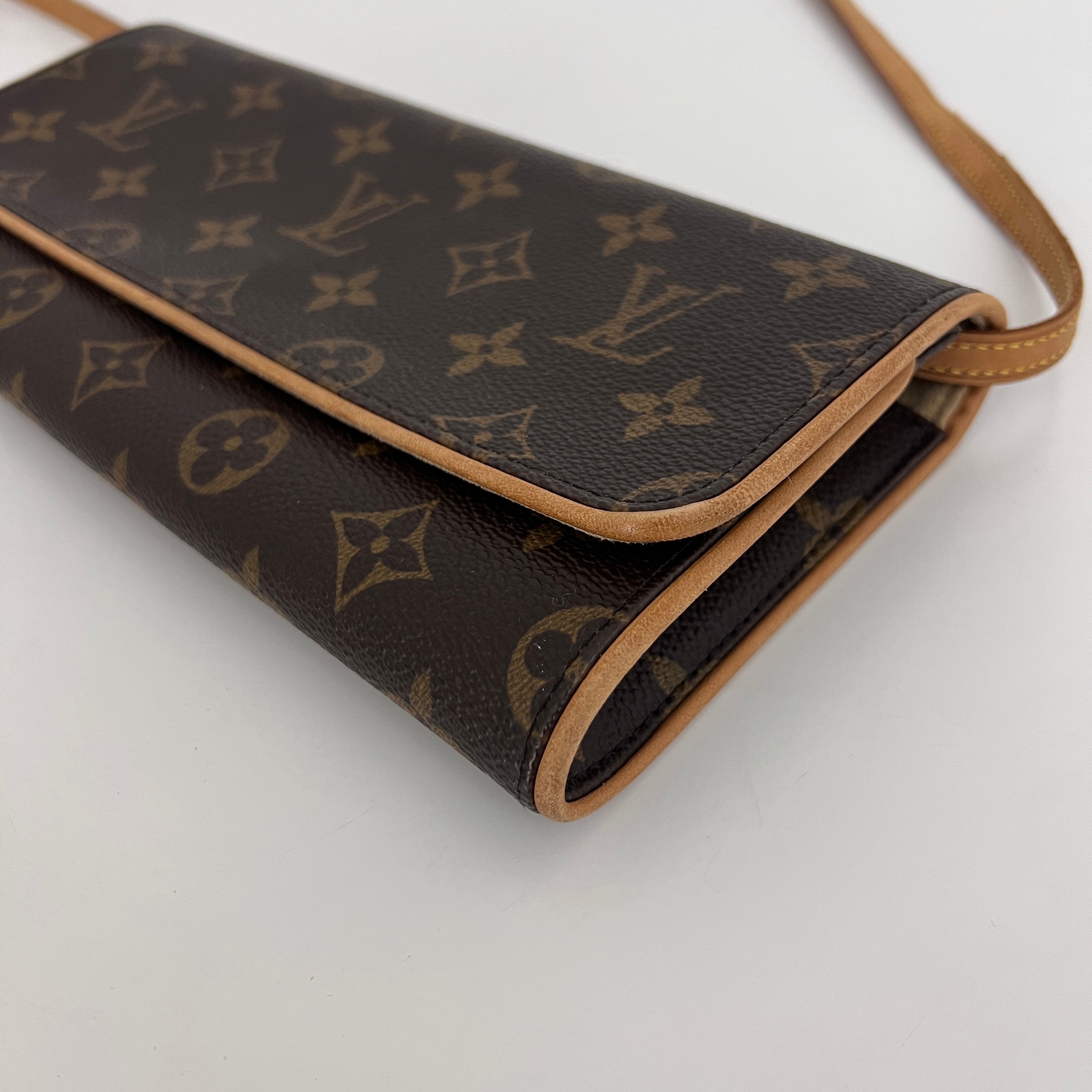 LOUIS VUITTON Twin GM Shoulder Bag in vintage brown canvas and leather 2001
