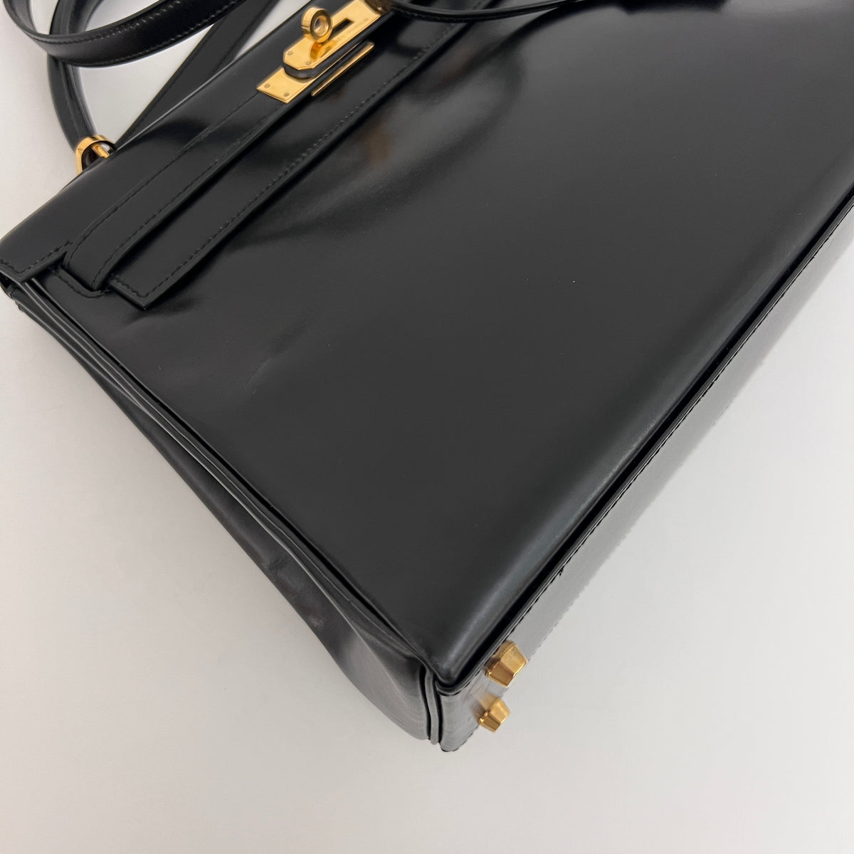 HERMÈS Kelly 32 black retourne box leather shoulder bag