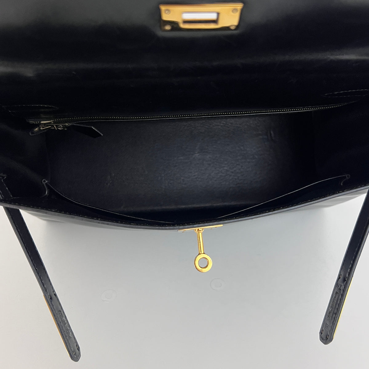 HERMÈS Kelly 32 black retourne box leather shoulder bag