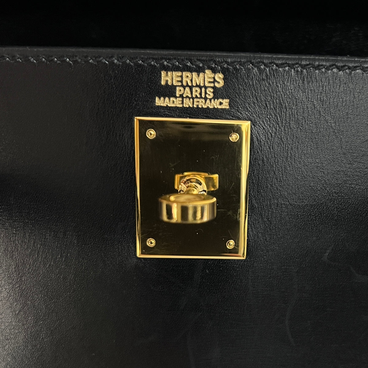 HERMÈS Kelly 32 black retourne box leather shoulder bag