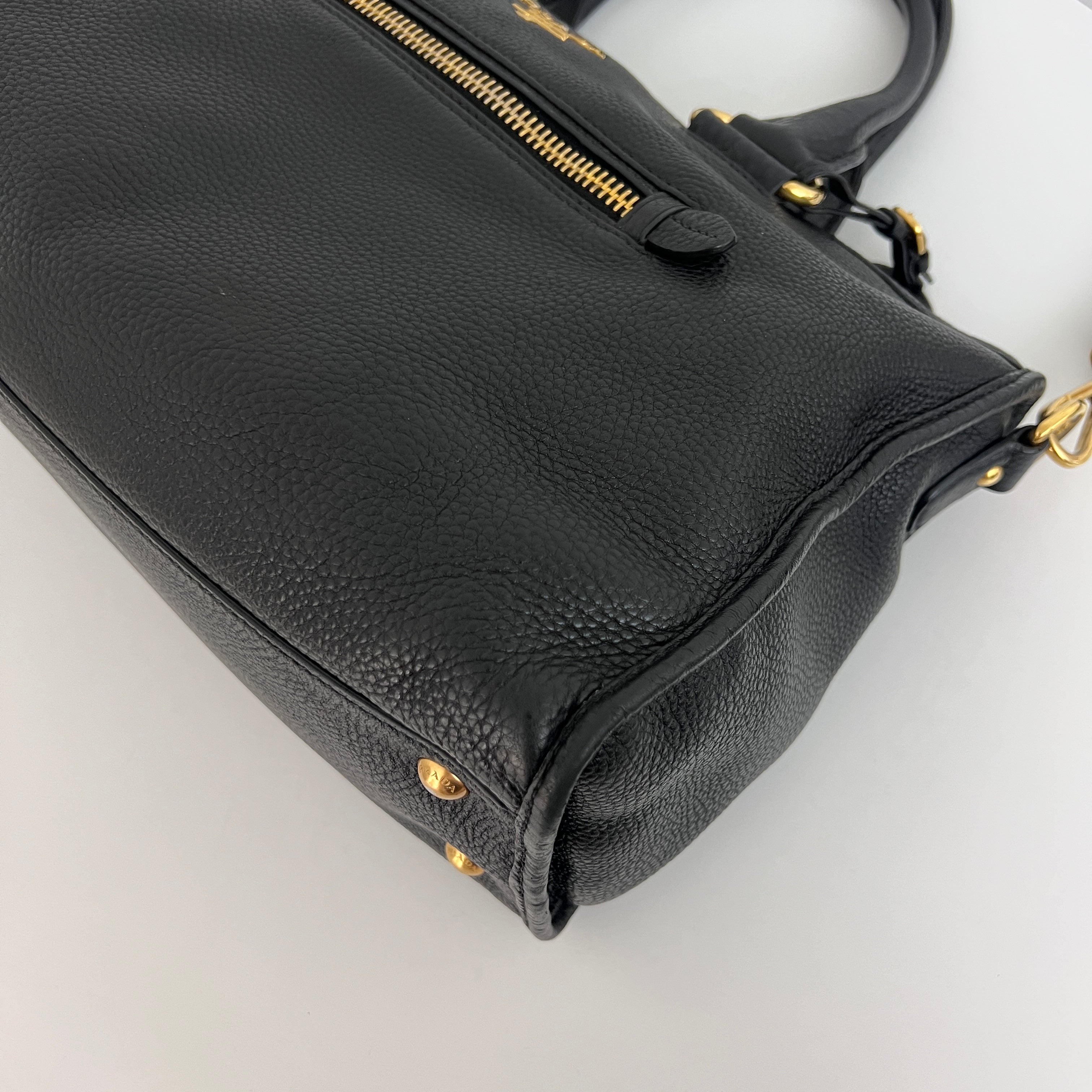 Sac à bandoulière PRADA Vitello Daino cuir grainé noir