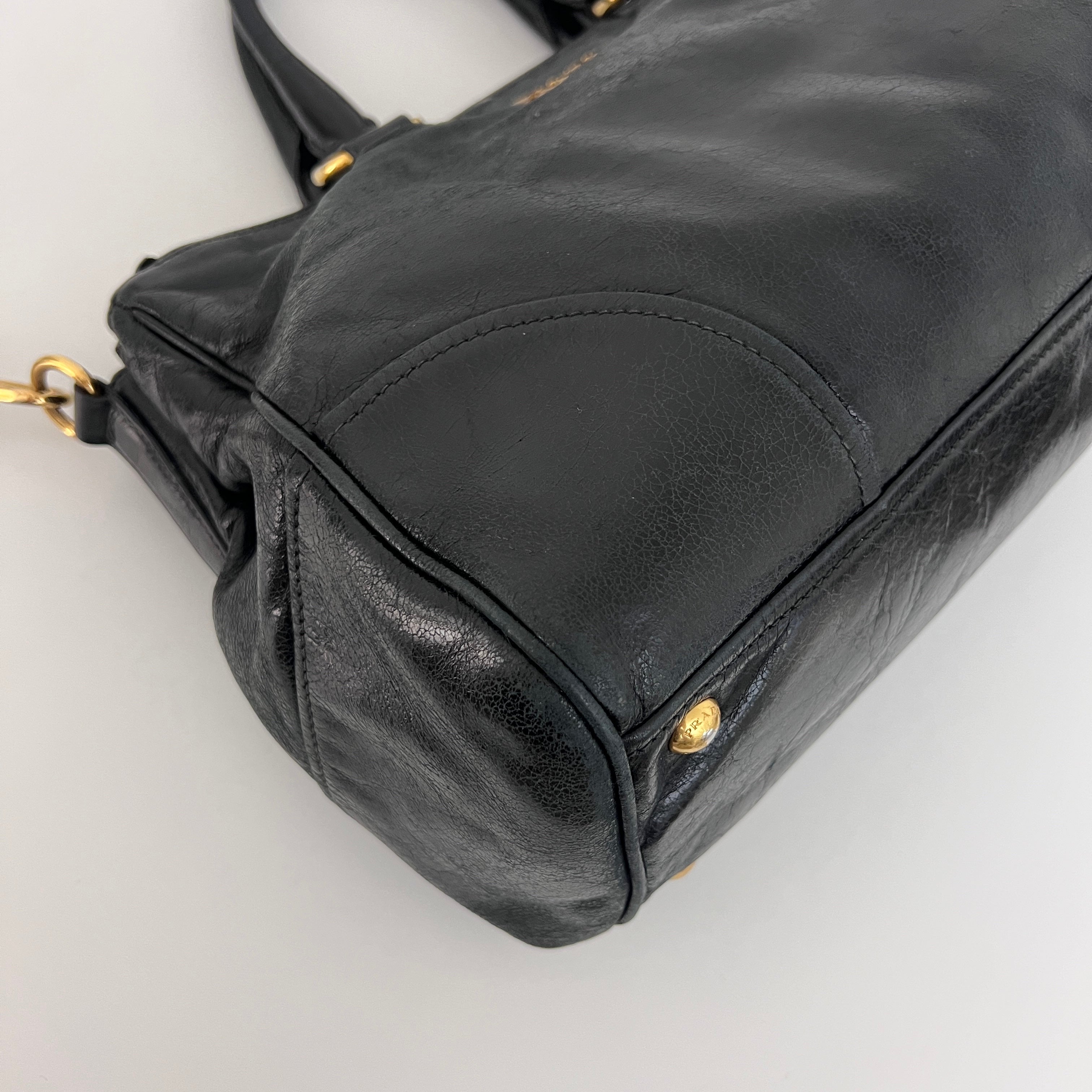 Sac à bandoulière PRADA Vitello Shine Satchel cuir grainé noir