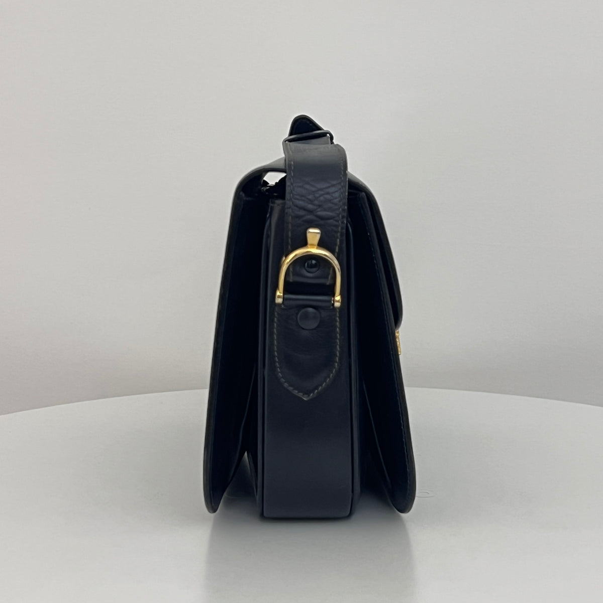 CELINE Triomphe bag in black smooth leather