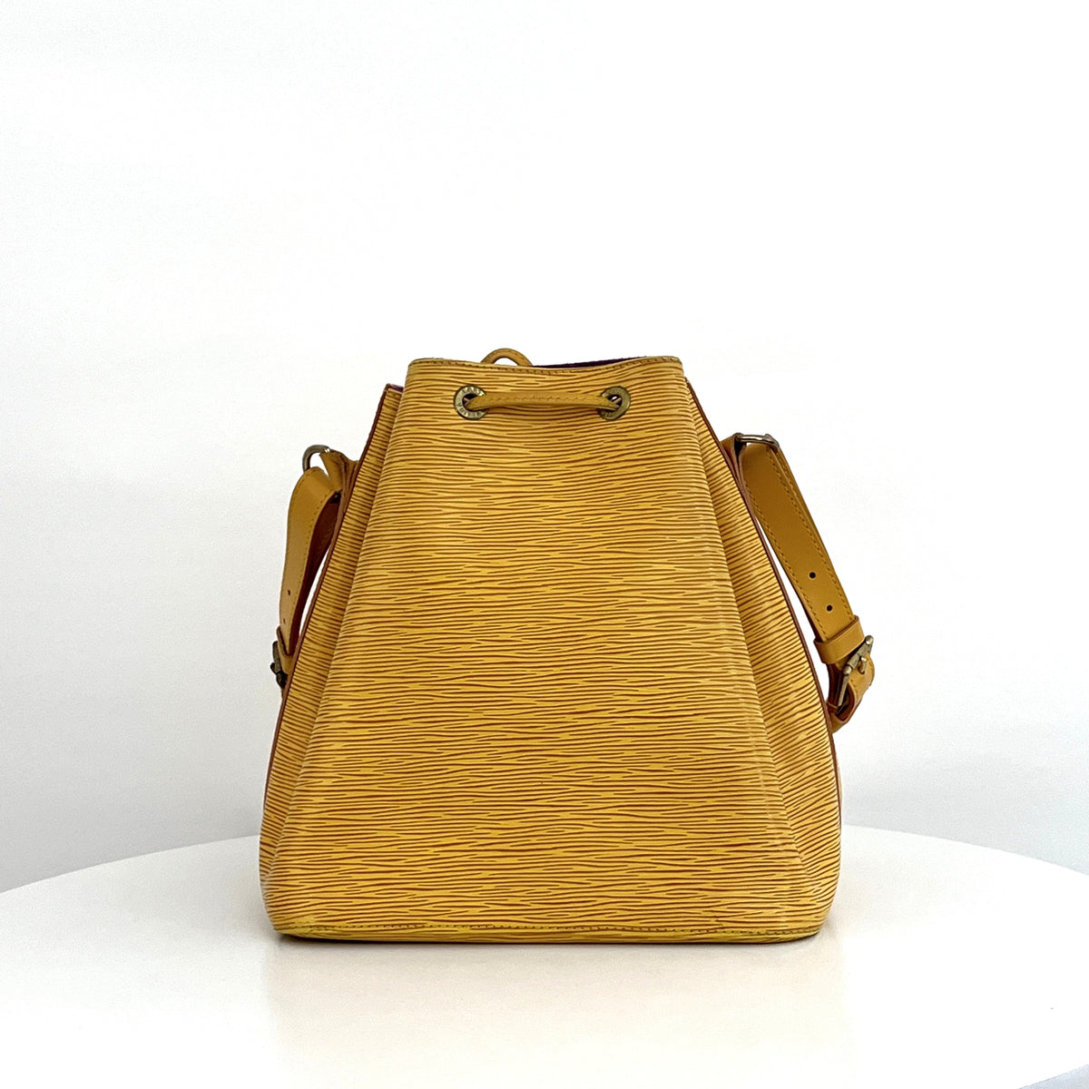 Sac LOUIS VUITTON Noé Petit cuir épi jaune vintage 1995