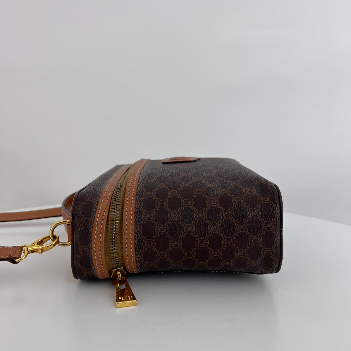 CELINE vanity case in brown canvas and leather