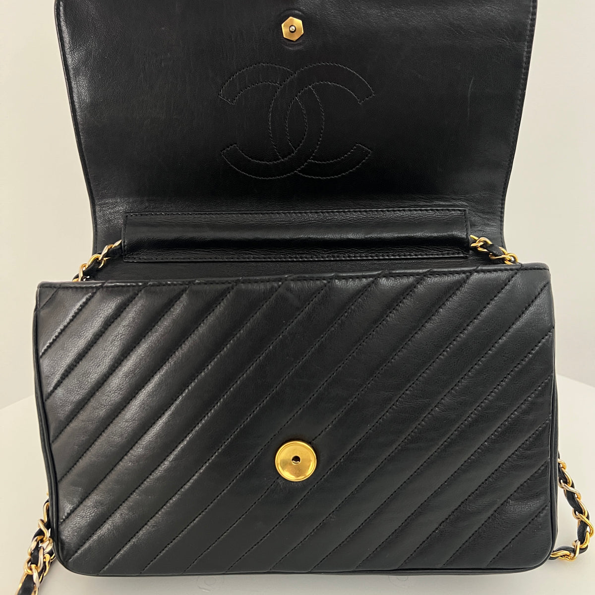 Sac à bandoulière CHANEL Chevron Single Flap cuir d'agneau noir vintage 1991-1994