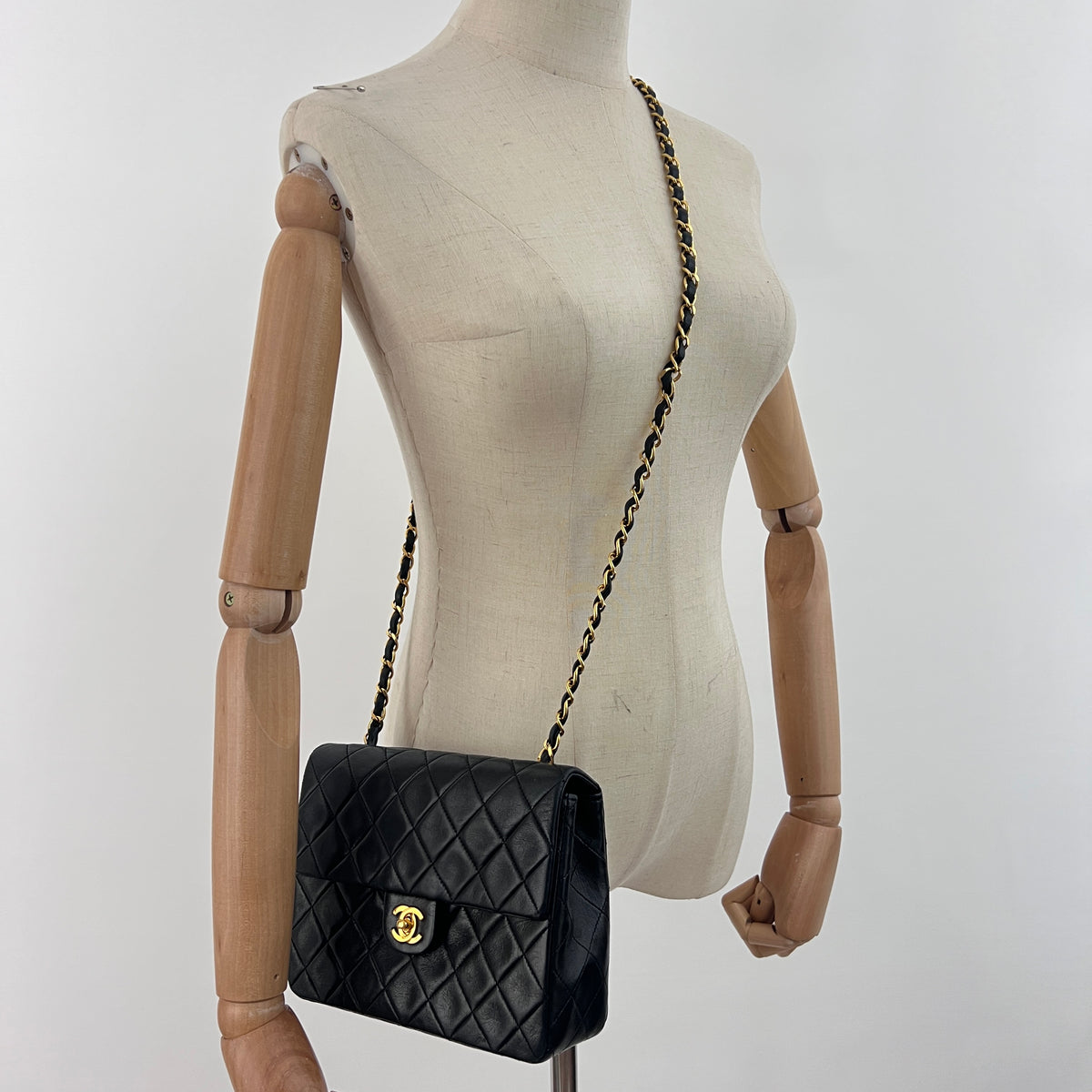 Sac à bandoulière CHANEL Classique Mini Rectangle cuir d'agneau noir vintage 1989-1991