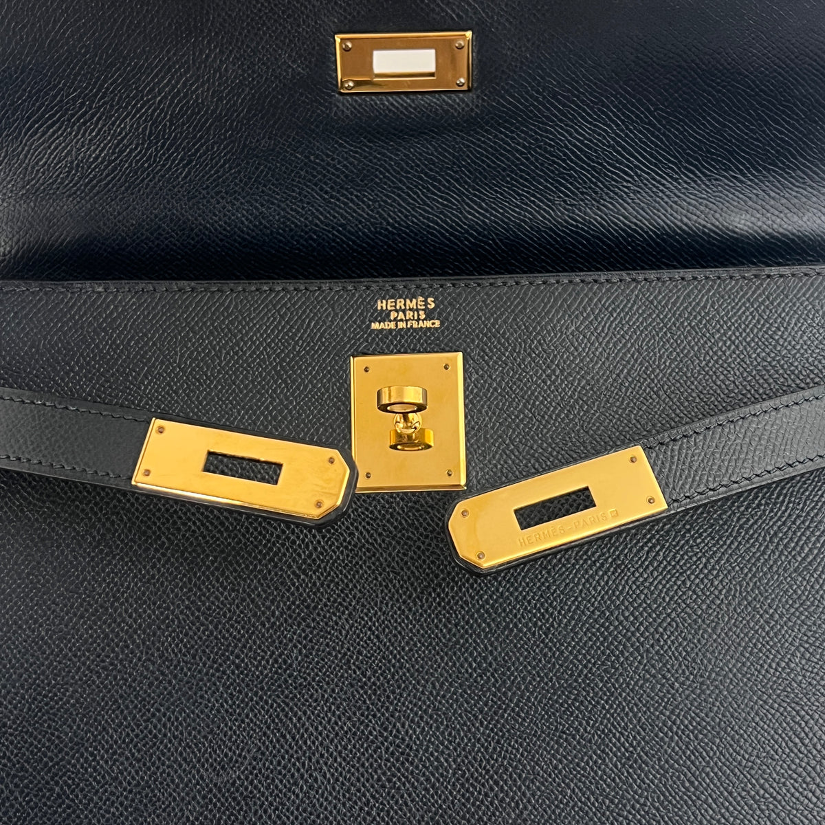 Sac à bandoulière HERMÈS Kelly 32 cuir courchevel sellier bleu marine