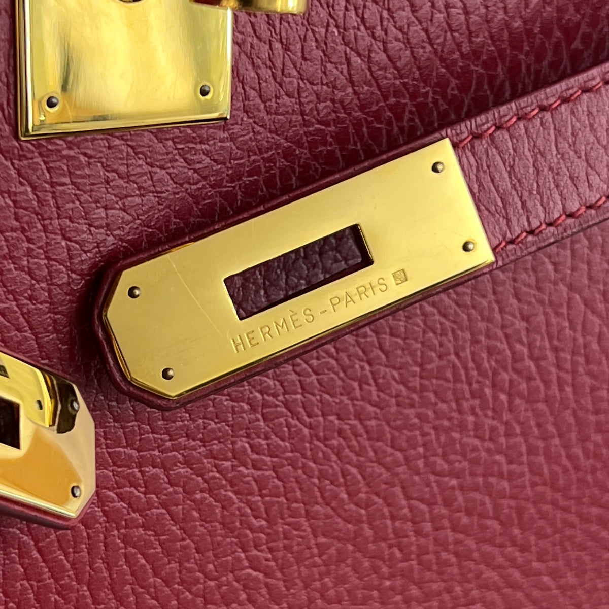 Sac à bandoulière HERMÈS Kelly 35 cuir grainé retourné rouge