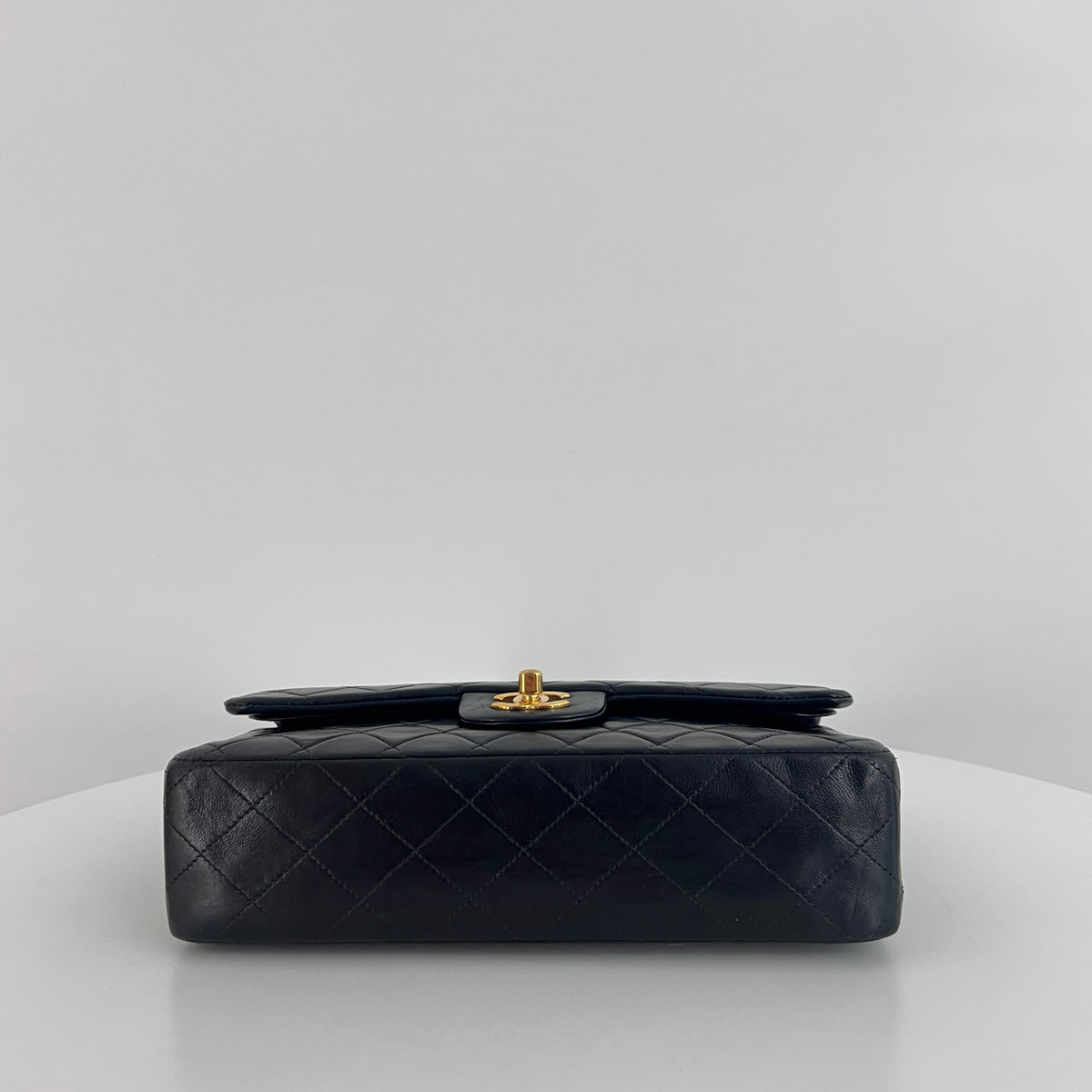 Sac à bandoulière CHANEL Classique 11.12 Medium cuir d'agneau noir vintage 2000-2002