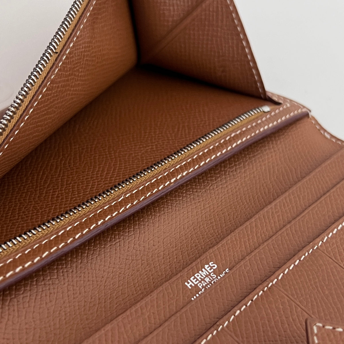 HERMÈS Béarn wallet