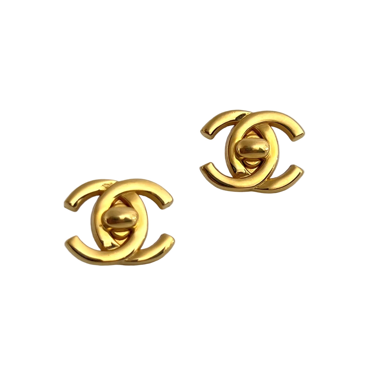 Boucles d'oreilles CHANEL CC Clip On 1995 Autonme-Hiver