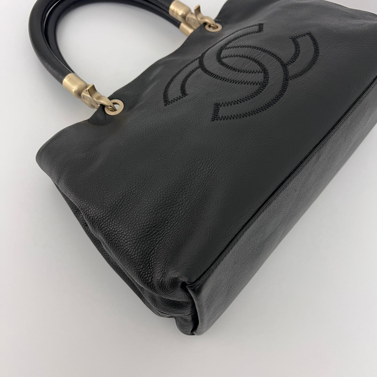 Sac CHANEL Tote Top Handle cuir caviar noir vintage 2003-2004