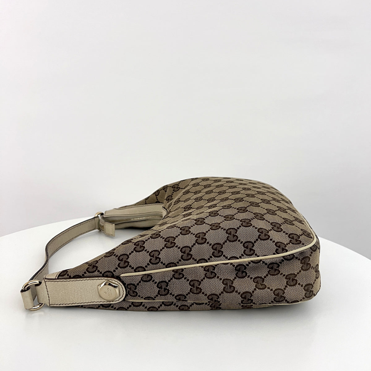 Sac GUCCI Hobo GG toile et cuir beige