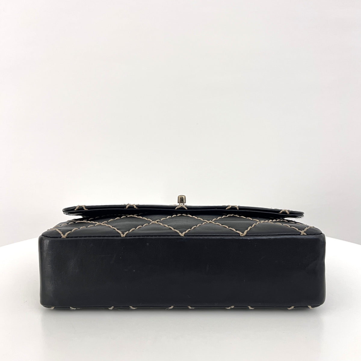 Sac à bandoulière CHANEL Classique Wild Stitch Medium cuir d'agneau noir vintage 2000-2002