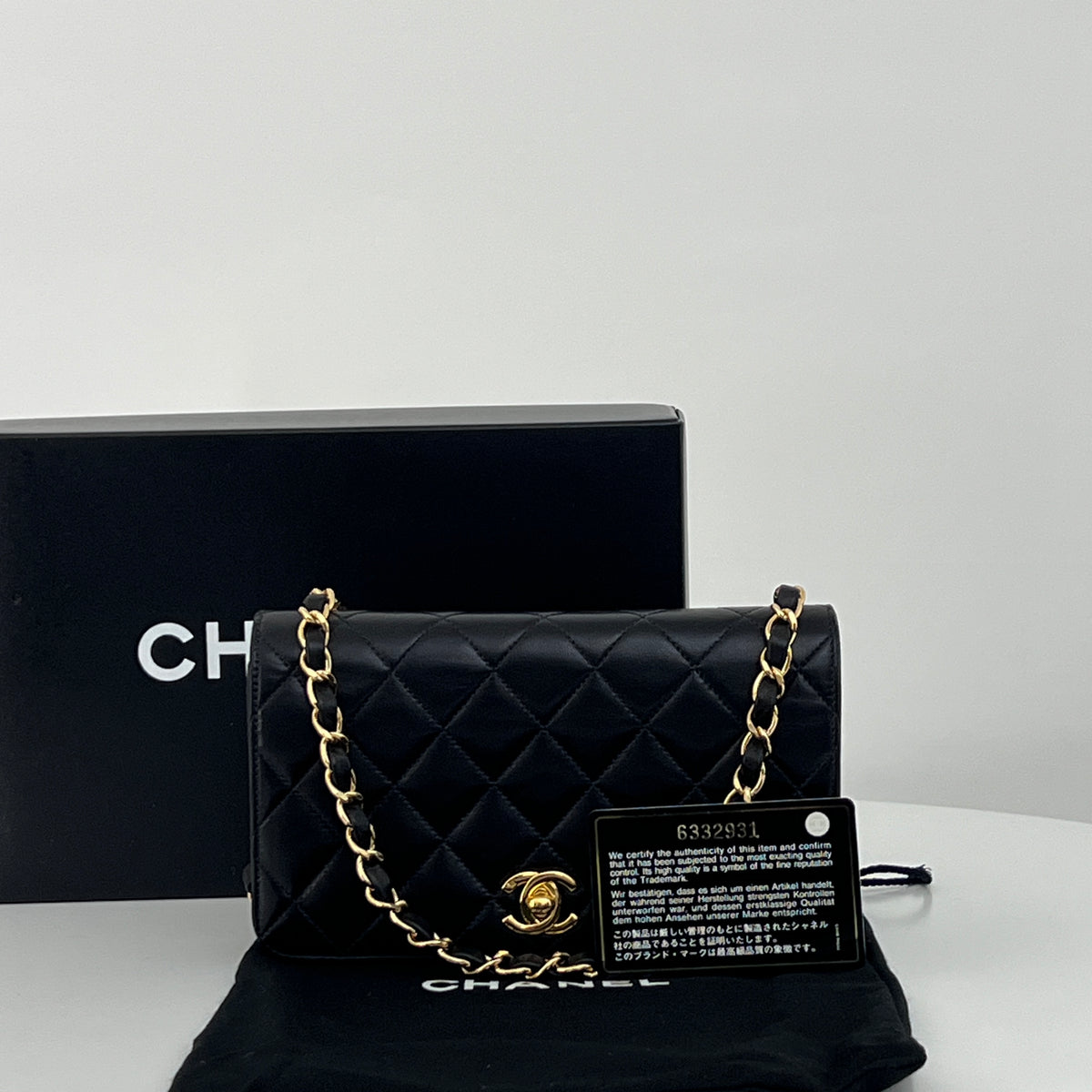 Sac à bandoulière CHANEL Wallet on chain Mini vintage cuir d'agneau noir vintage 2000-2002