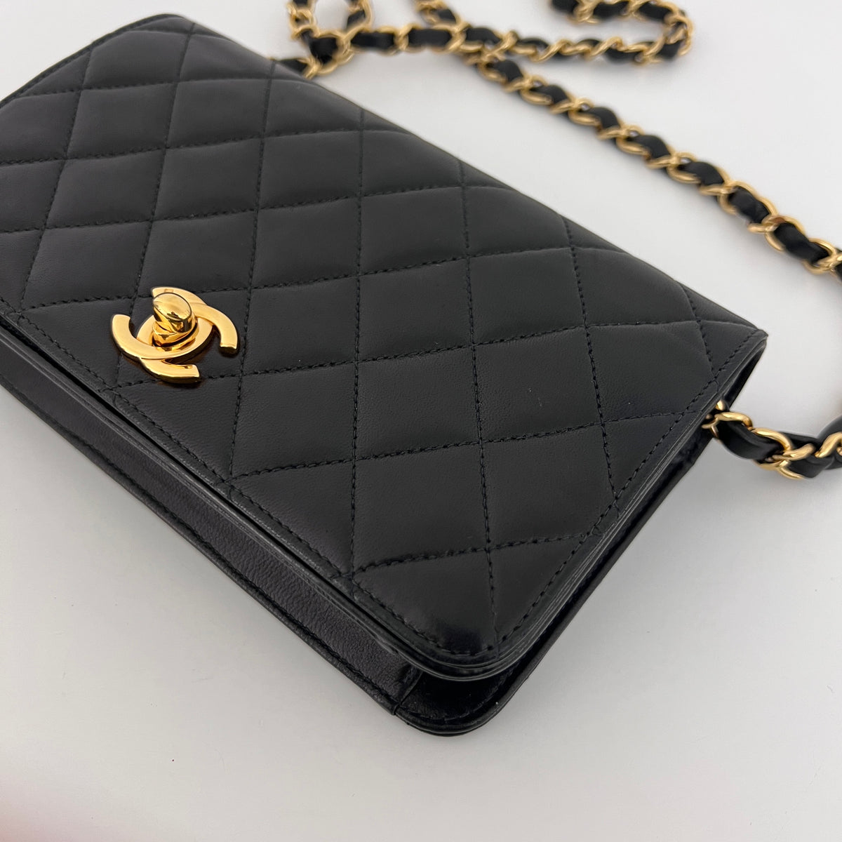 Sac à bandoulière CHANEL Wallet on chain Mini vintage cuir d'agneau noir vintage 2000-2002