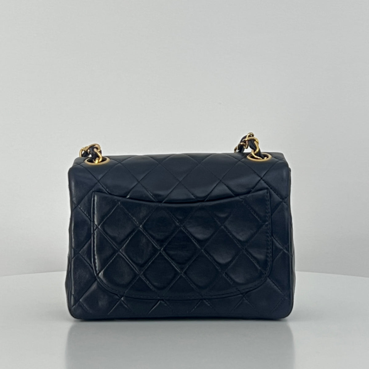 CHANEL Classic Mini shoulder bag in black lambskin, vintage 1989-1991