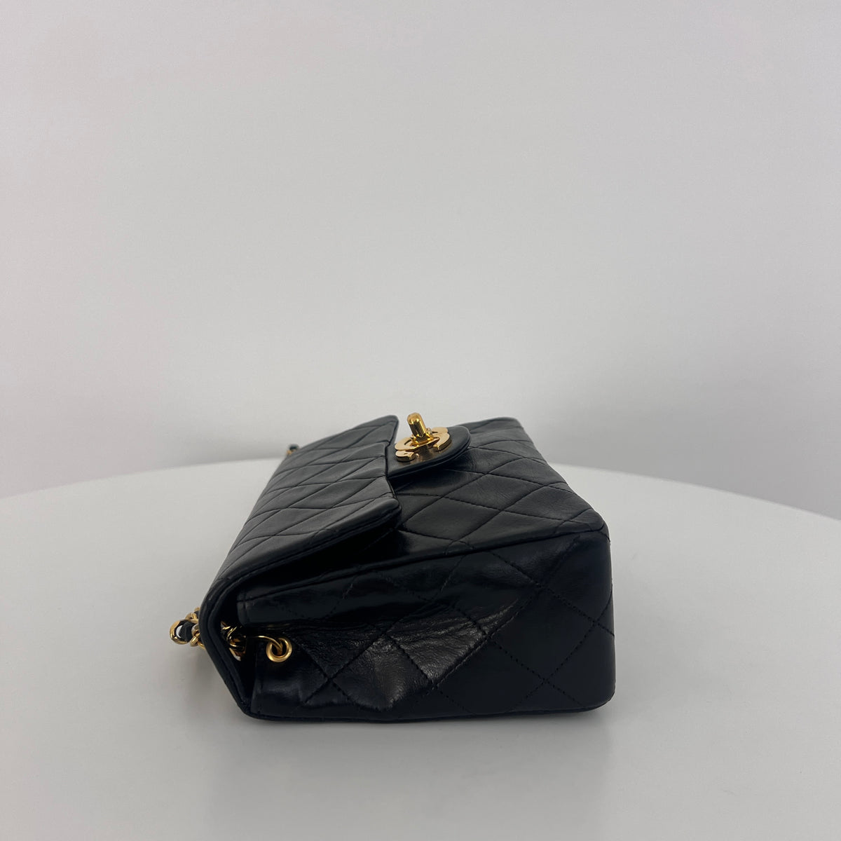 CHANEL Classic Mini shoulder bag in black lambskin, vintage 1989-1991