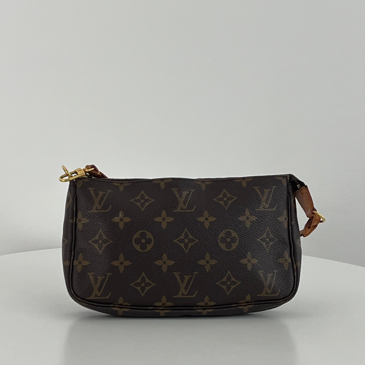 LOUIS VUITTON Pochette Accessoires crossbody bag in brown canvas and leather, vintage 2000
