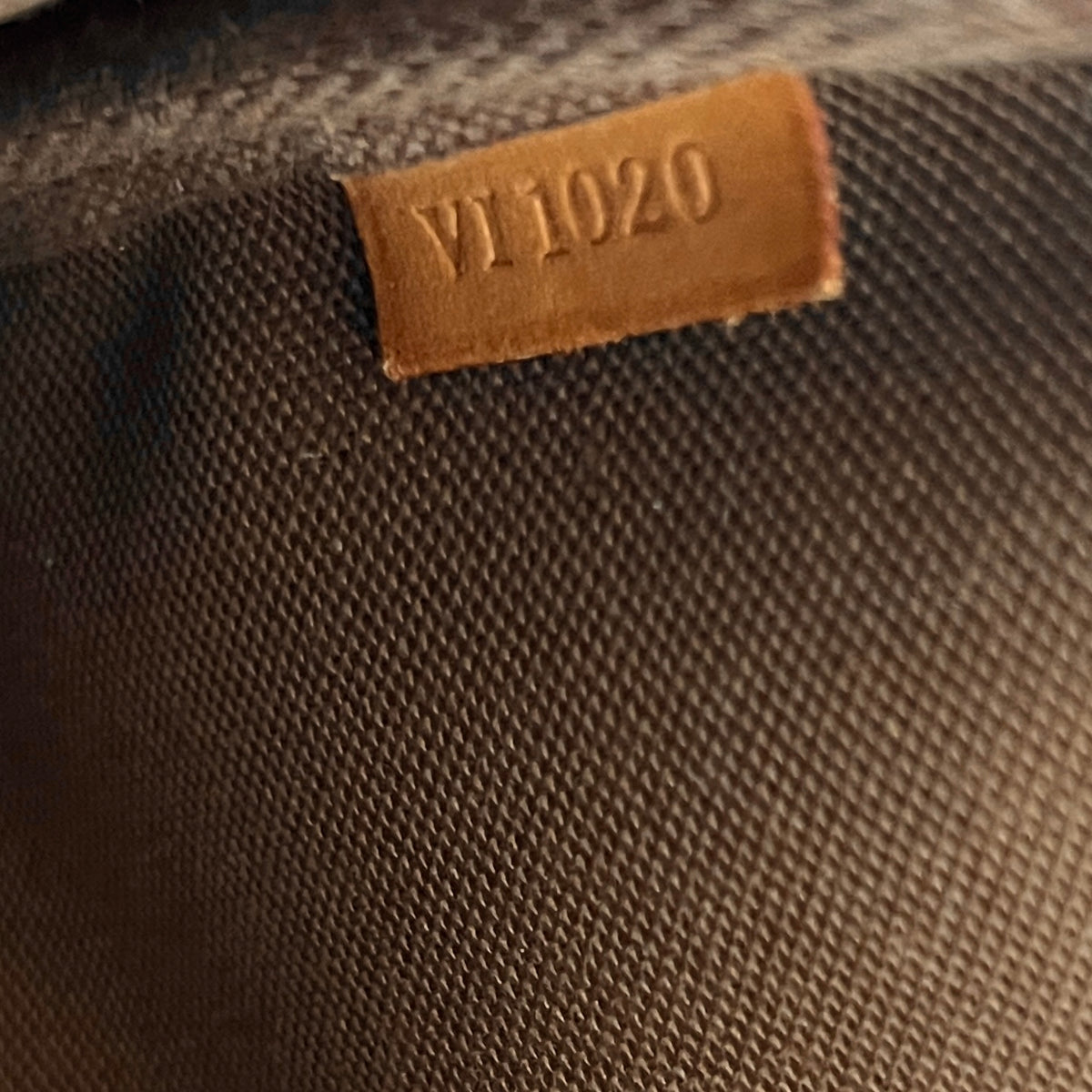 LOUIS VUITTON Pochette Accessoires crossbody bag in brown canvas and leather, vintage 2000