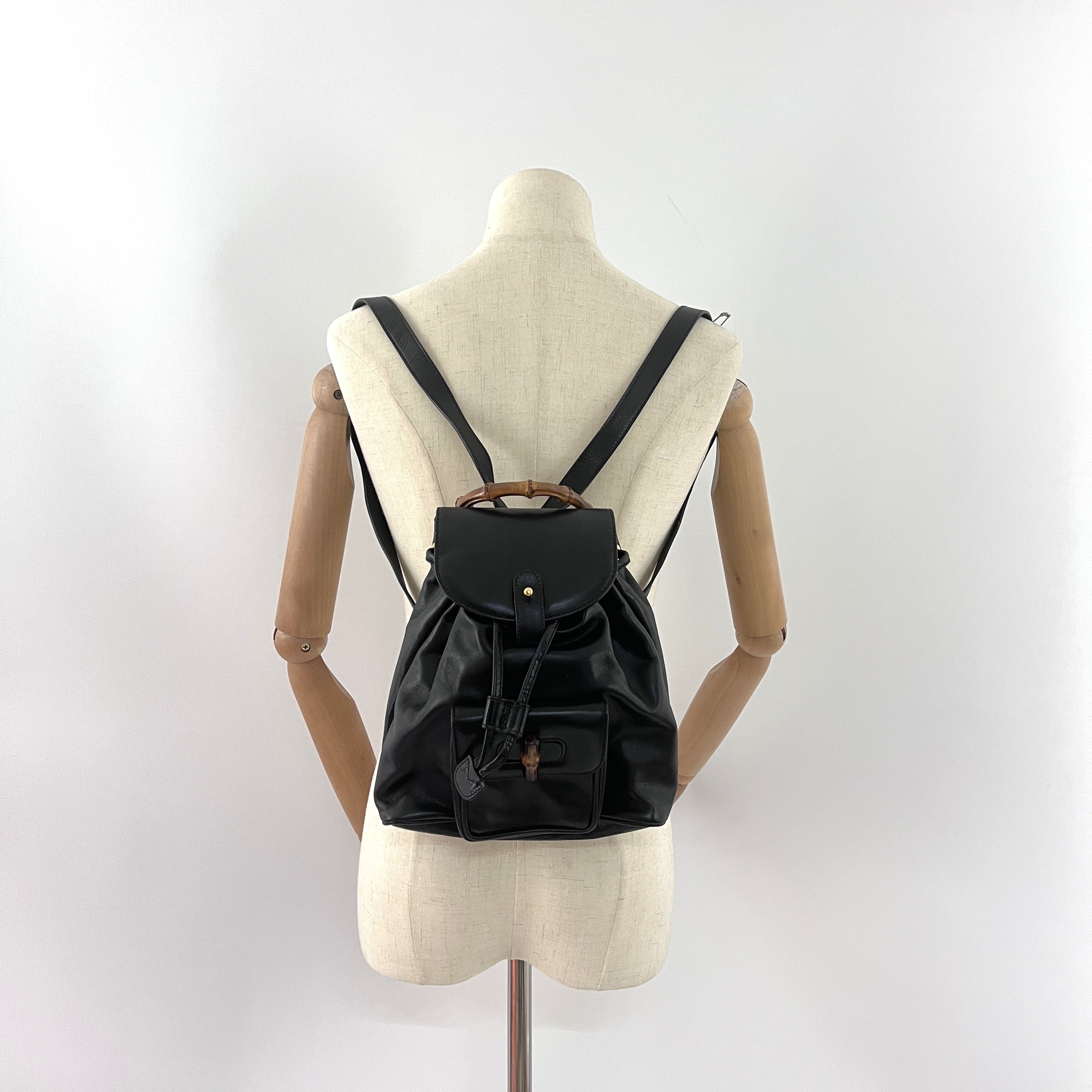 Sac à main GUCCI Bamboo Backpack cuir noir