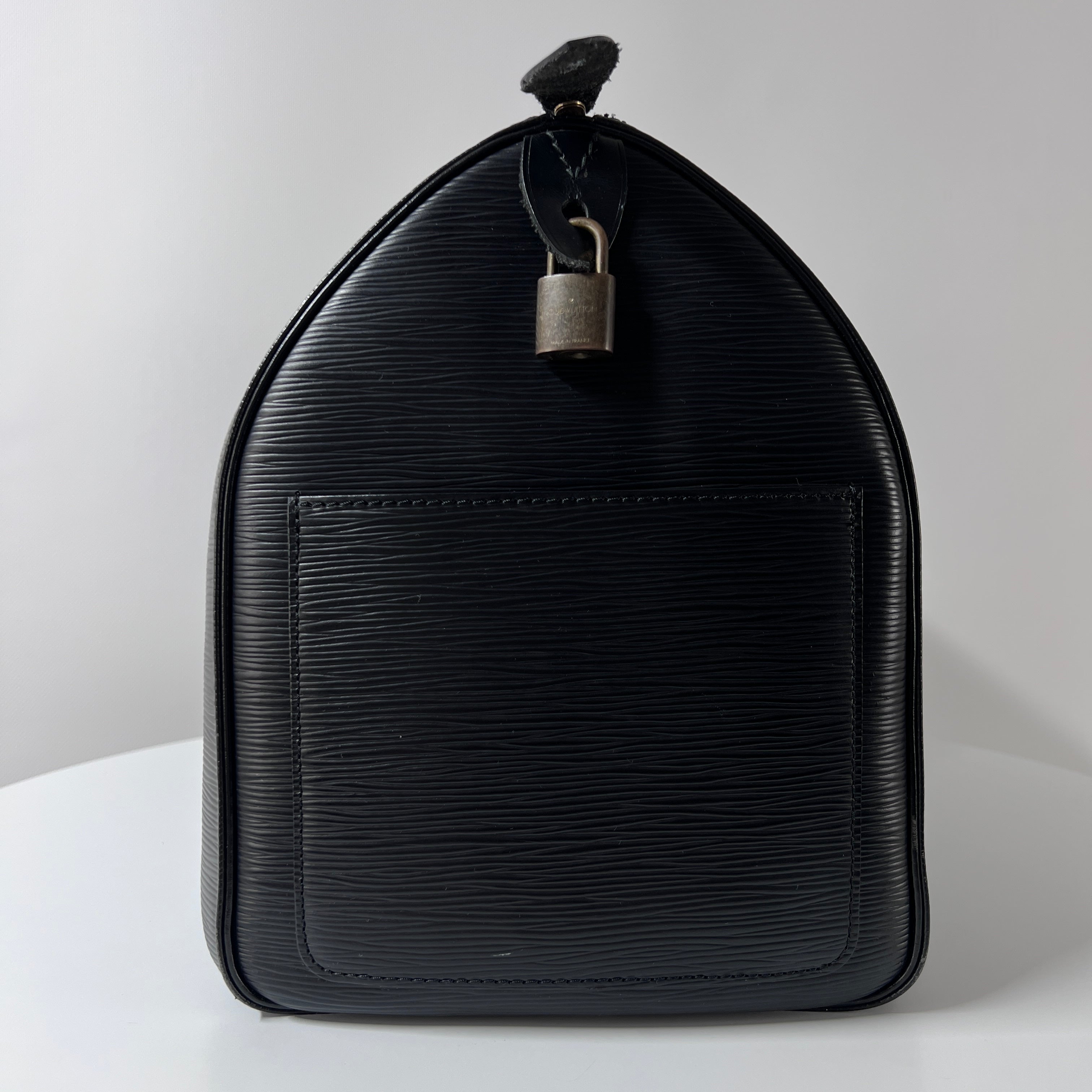 Sac à main LOUIS VUITTON Speedy 40 cuie épi noir