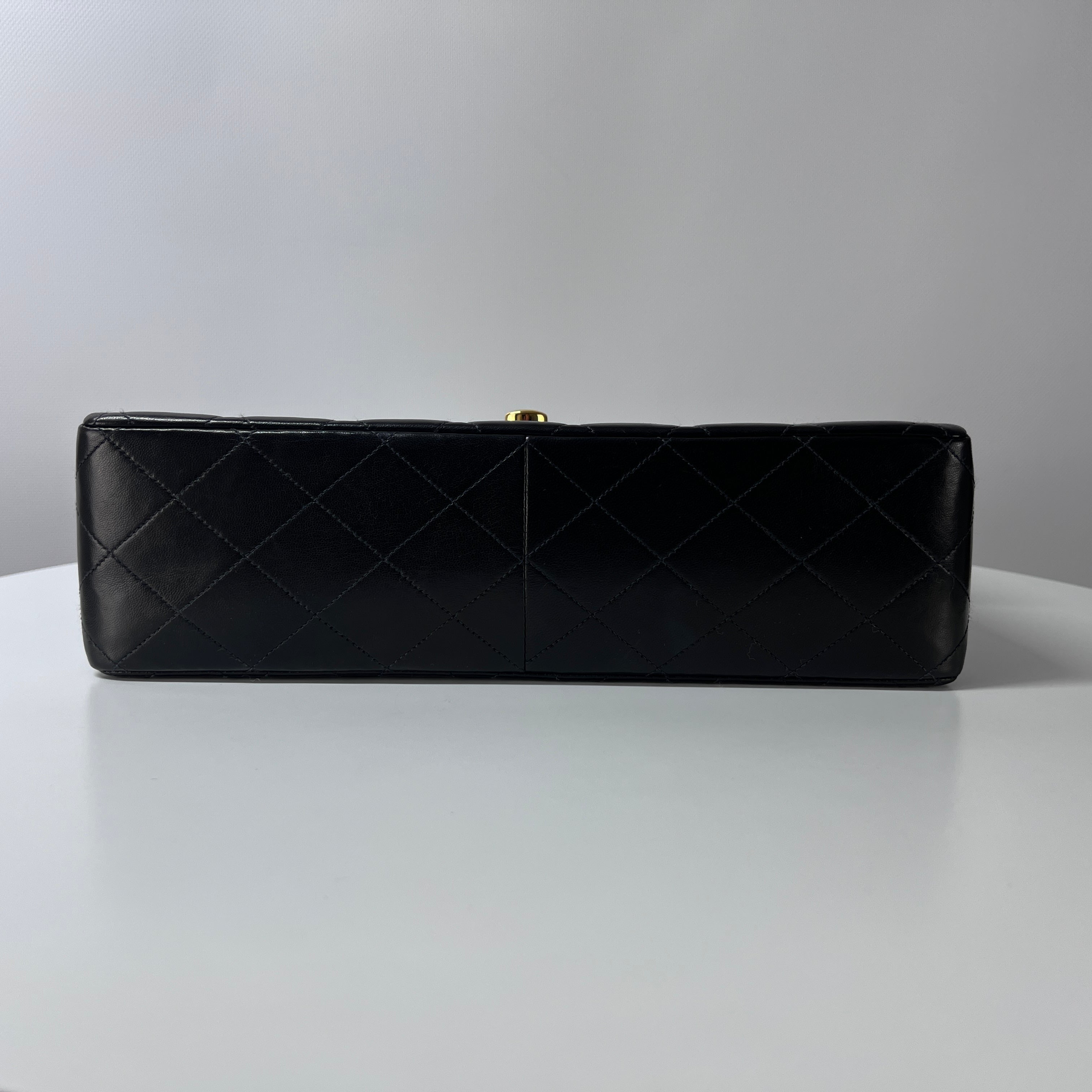 Sac à main CHANEL Timeless classique jumbo cuir noir