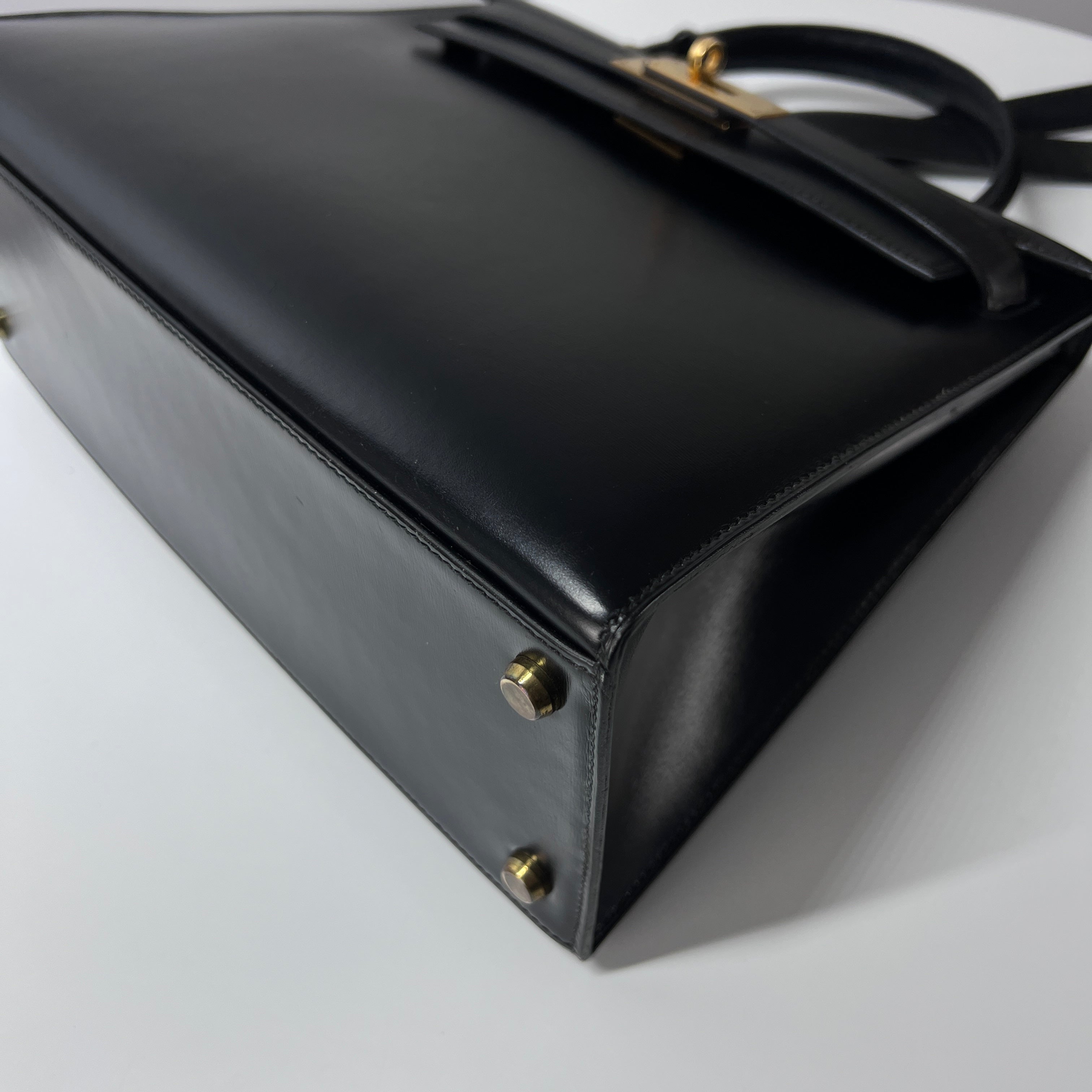 Sac à main HERMES Kelly cuir noir