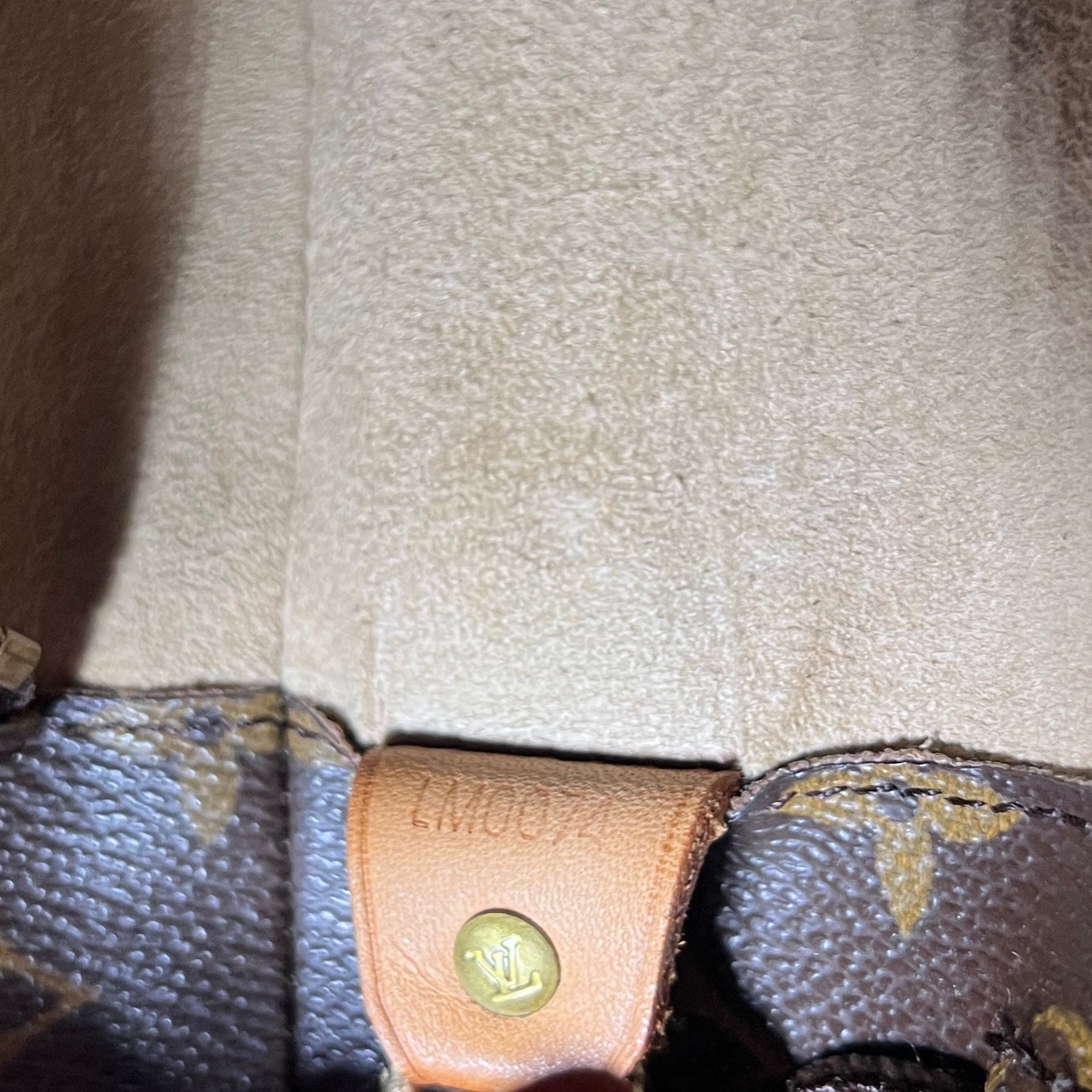 LOUIS VUITTON Luco handbag in brown canvas and leather