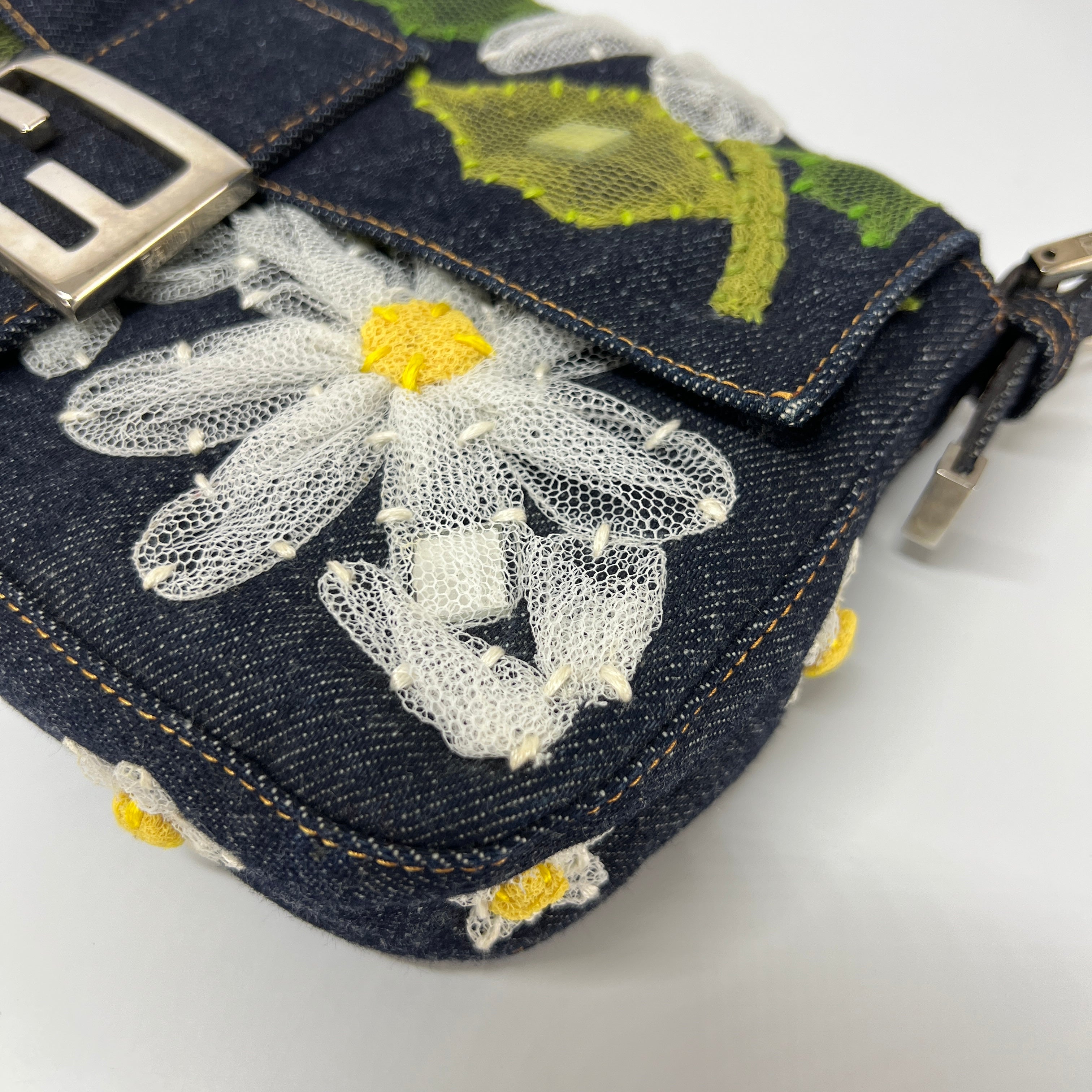 Sac à main FENDI Mamma Baguette denim bleu