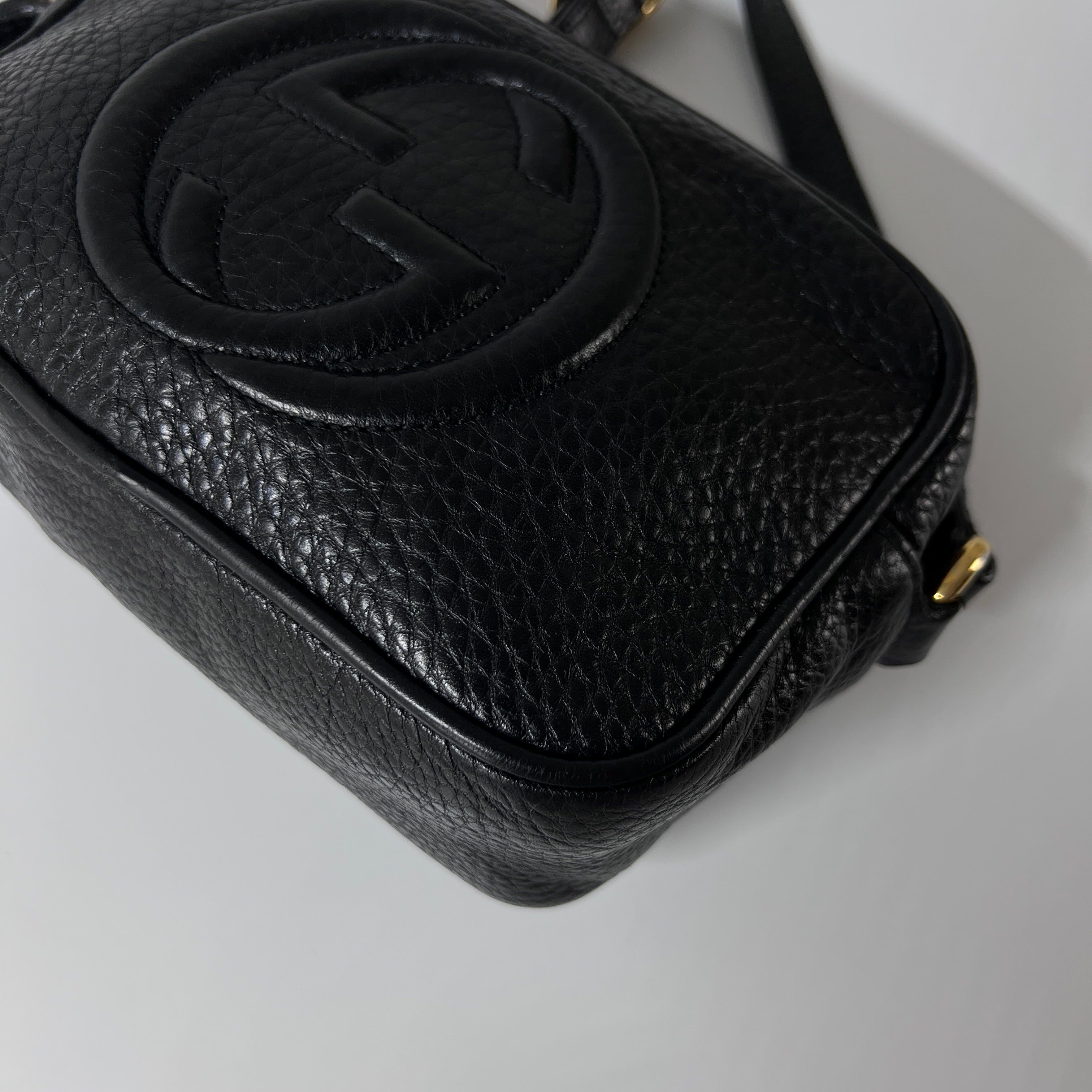 Sac à main GUCCI Camera Soho Disco cuir noir